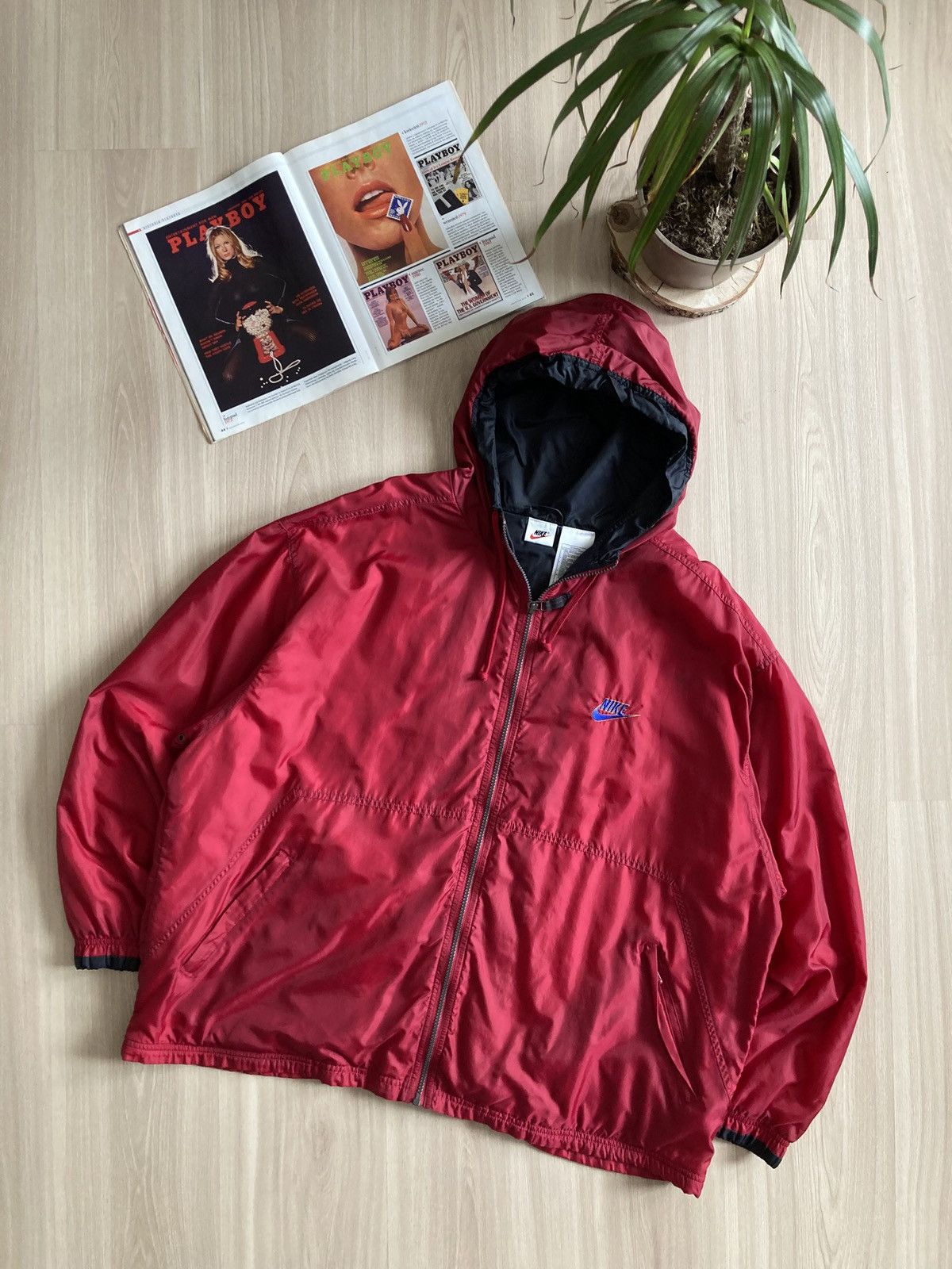 Vintage Vintage RARE Nike Big Logo Nylon Jacket 90s Size US XL / EU 56 / 4 - 1 Thumbnail