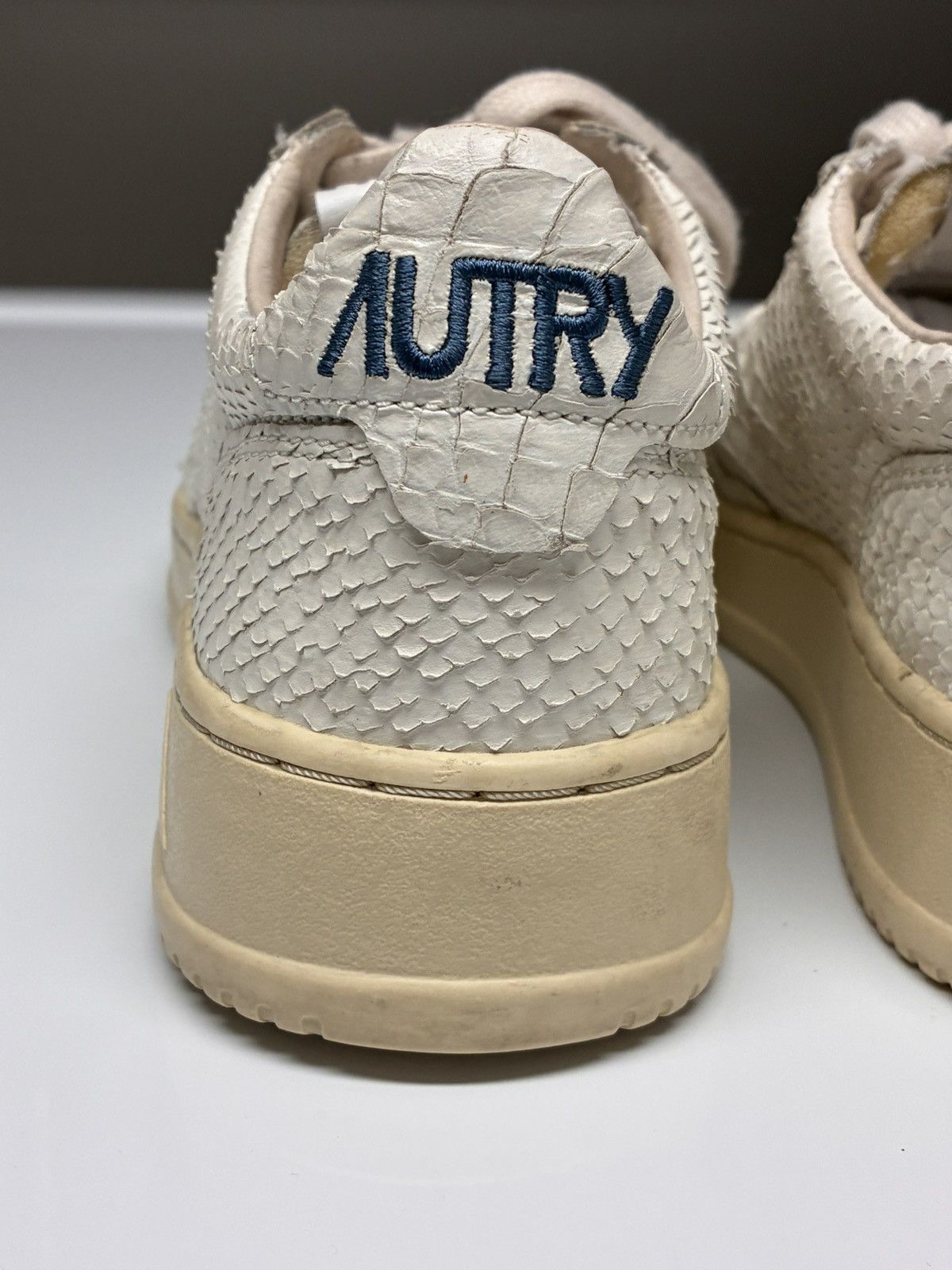 AUTRY Autry Medalist Sneakers Python Print Leather Size 38 US 8 Size US 8 / IT 38 - 6 Thumbnail
