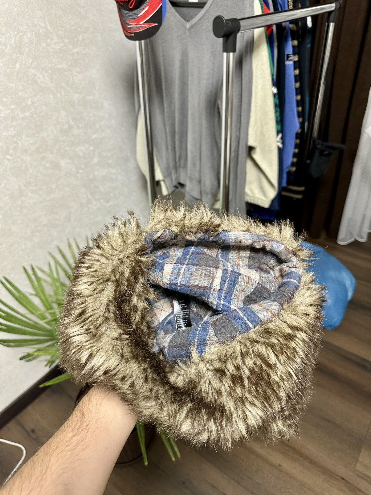 Other Ushanka Trapper Hat Furry Mohair Fuzzy Y2K Size ONE SIZE - 8 Thumbnail