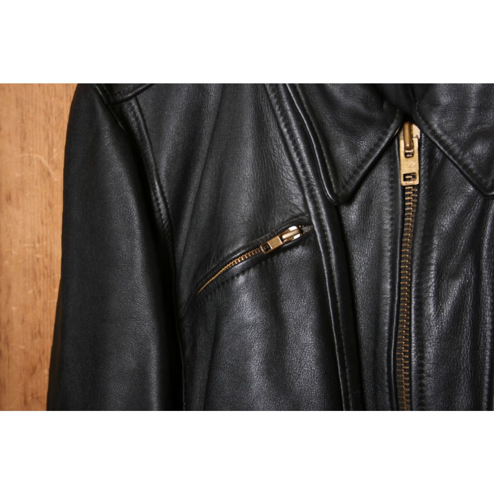 Vintage VINTAGE Steinmark Black Leather Motorcycle Jacket Mens Sz. 52 Regular Size 52 - Missing Liner - Mens Leather Motorcycle Jacket Black Bau Size US L / EU 52-54 / 3 - 3 Thumbnail