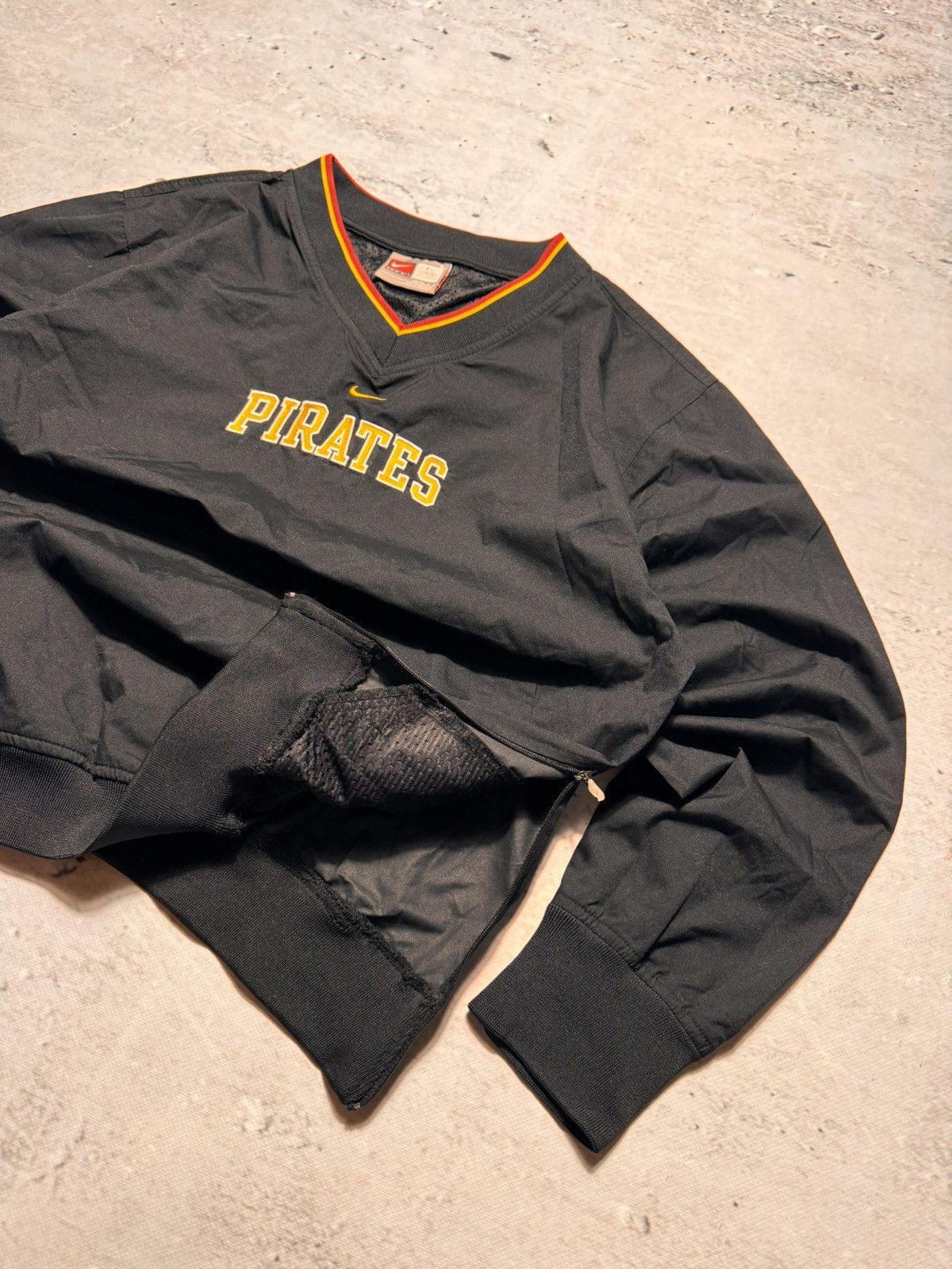 Nike × Vintage NIKE PIRATES VINTAGE CENTER LOGO OVERSIZE BOXY SWEATSHIRT Size US L / EU 52-54 / 3 - 4 Thumbnail