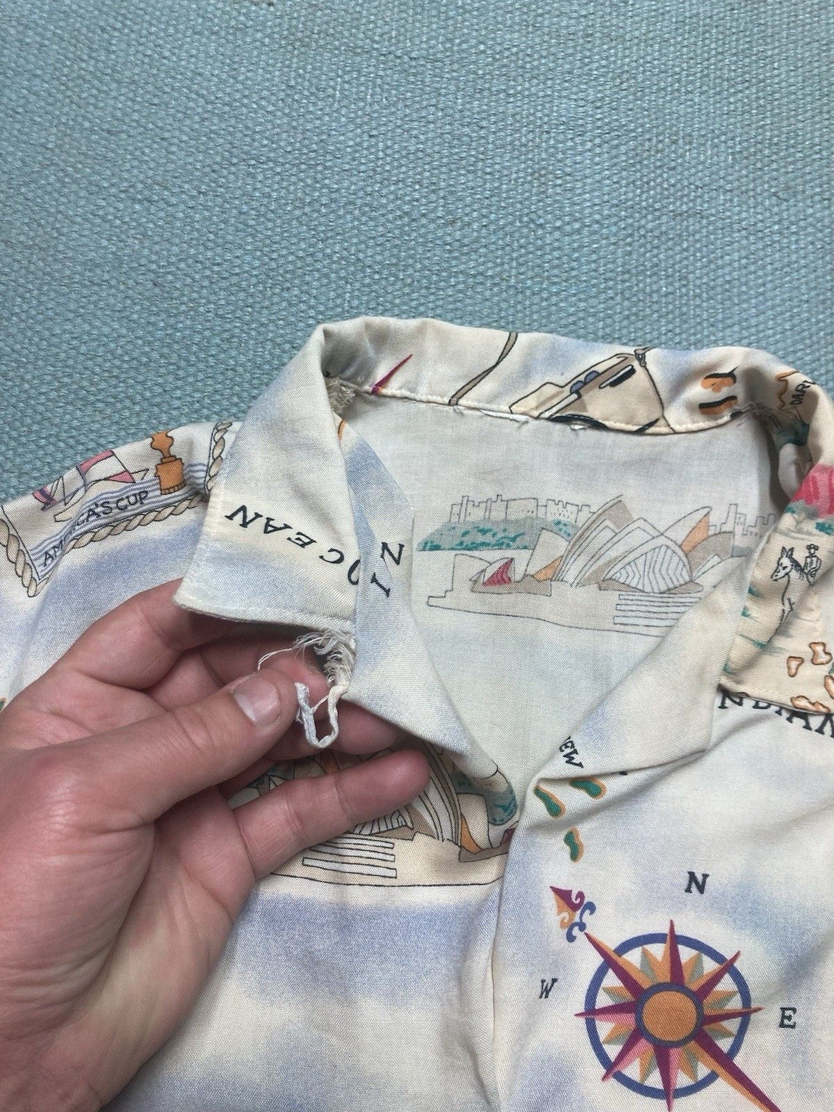 Vintage 70s loop collar hawaiian shirt rayon picture print map S Size US S / EU 44-46 / 1 - 6 Thumbnail