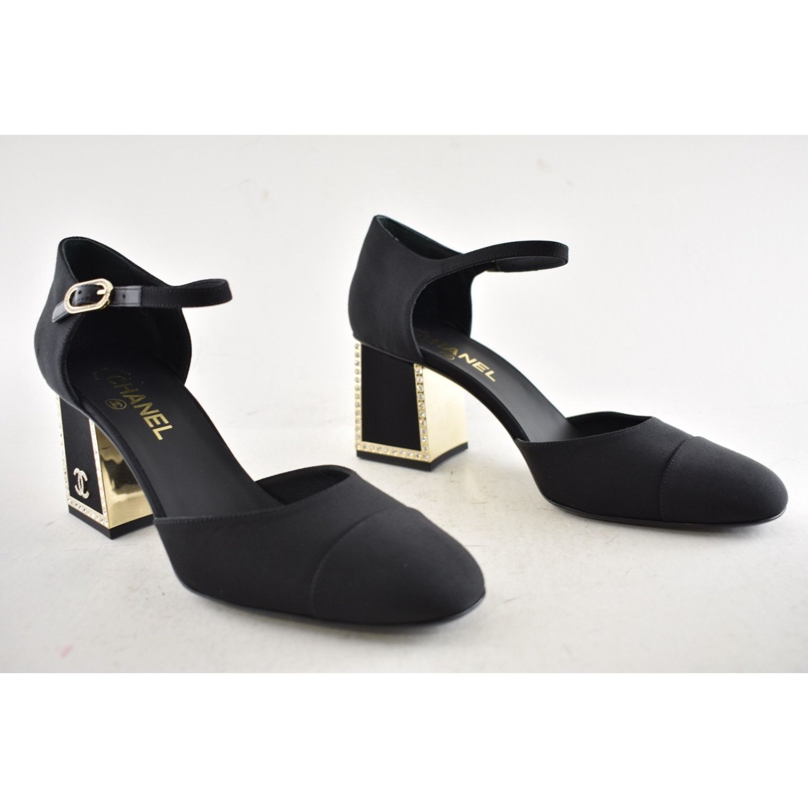 Chanel Chanel Black Crystal CC Gold Mary Jane Block Heel Pumps 40 Size US 10 / IT 40 - 3 Thumbnail
