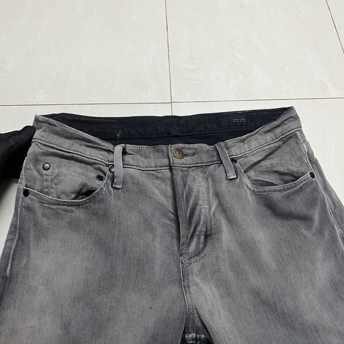 In The Attic × PPFM × THVM Punk Faded Black Thvm/Them Jeans Size US 28 / EU 44 - 3 Thumbnail