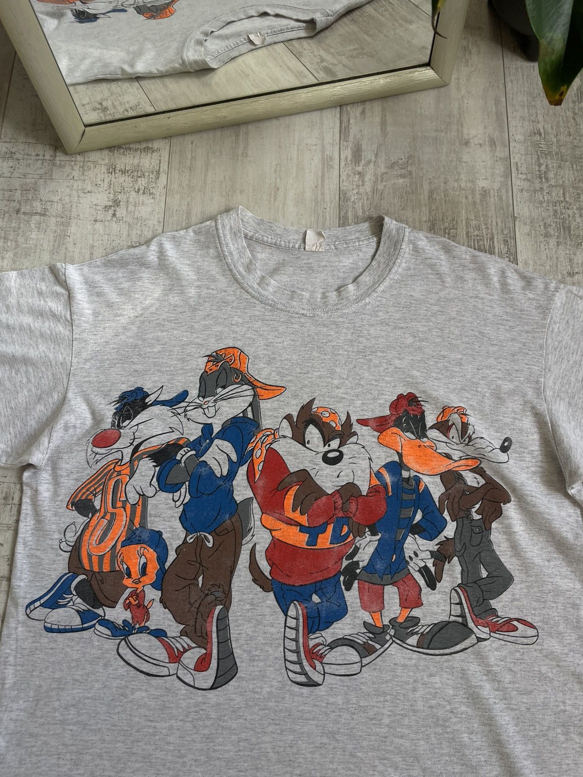Vintage Vintage Looney Tunes 1990’s Full Team Grey T-Shirt RARE Size US L / EU 52-54 / 3 - 2 Thumbnail