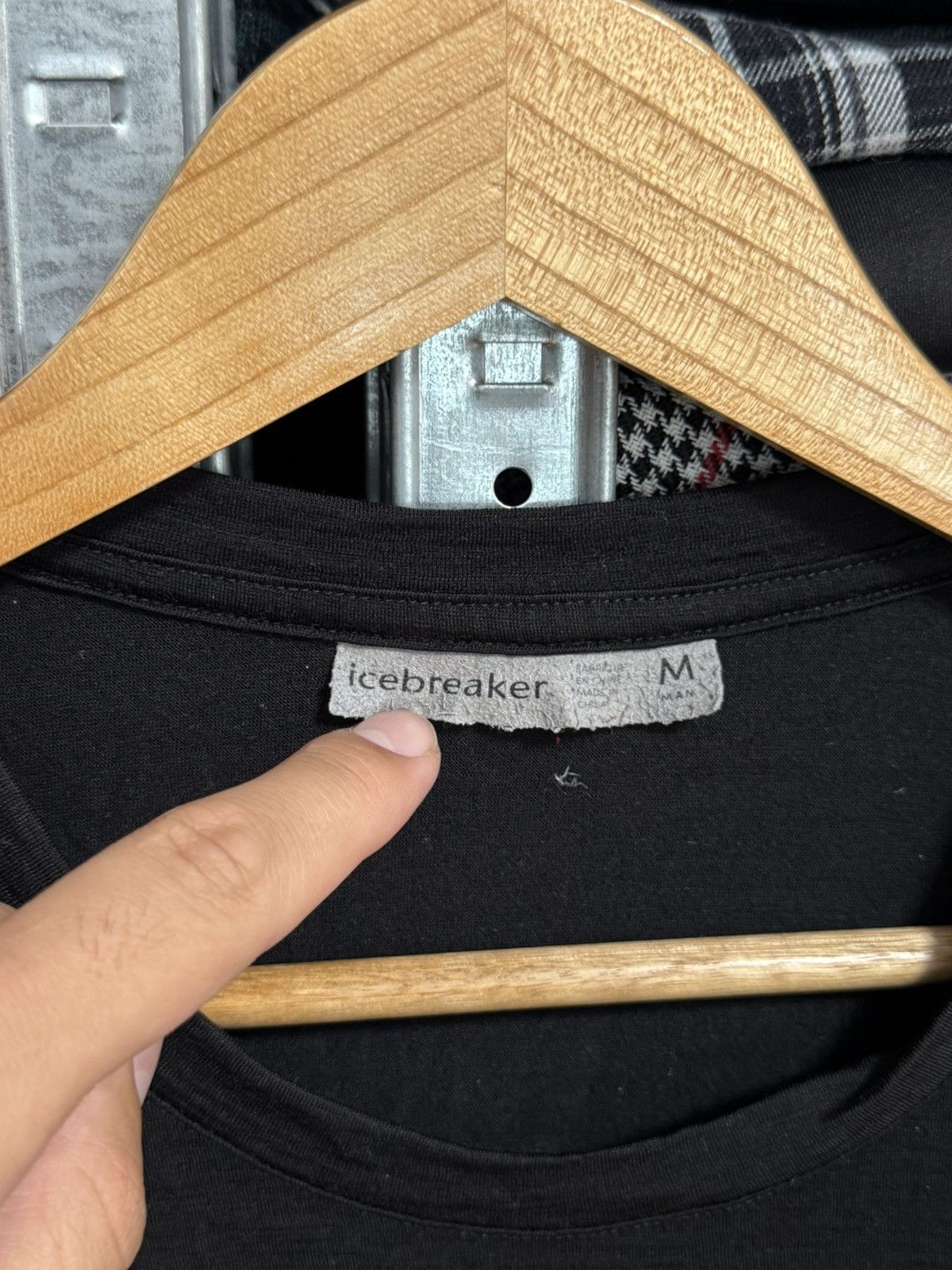 Icebreaker Icebreaker Merino Wool T-Shirt Black Big Logo Size M Hiking Size US M / EU 48-50 / 2 - 4 Thumbnail