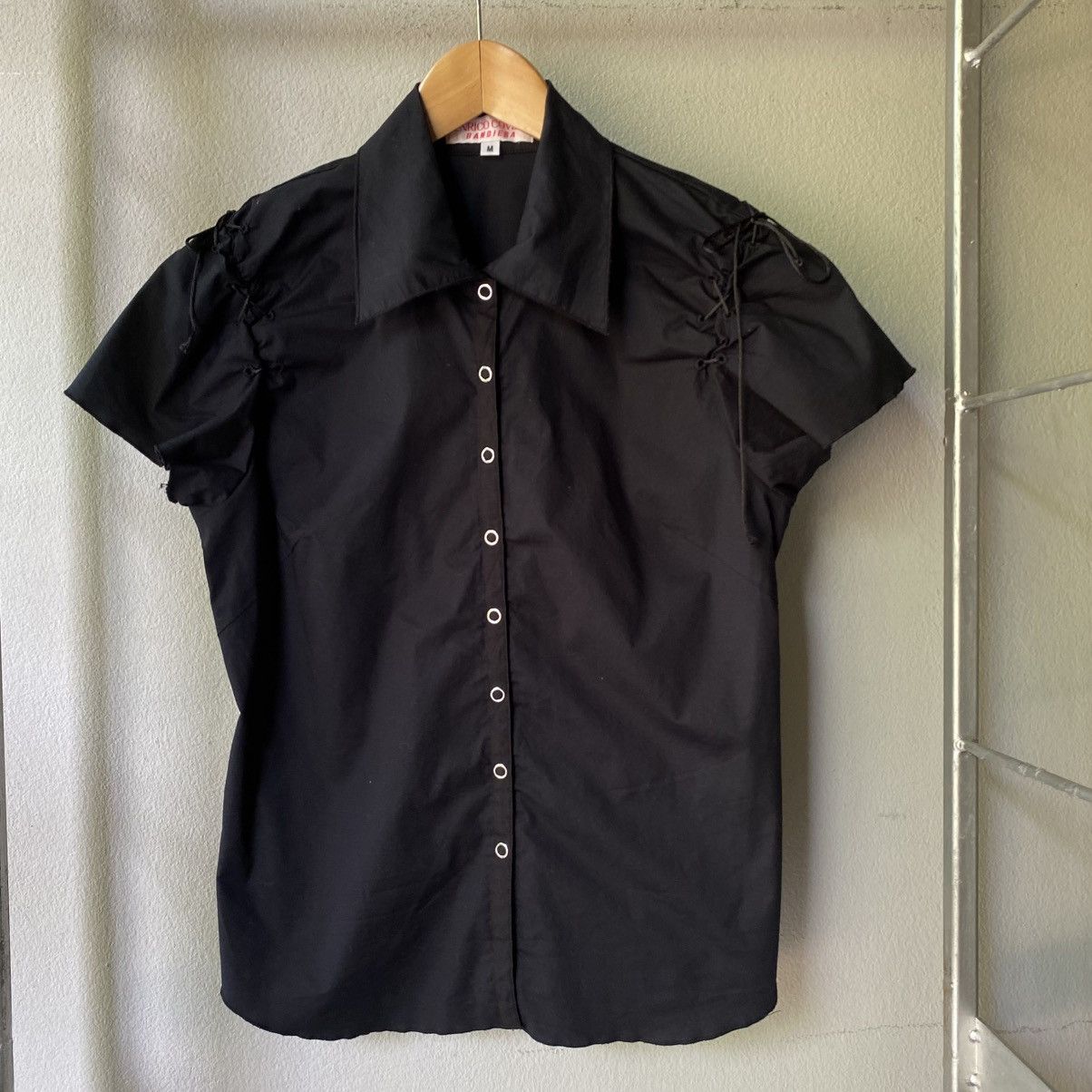 Enrico Coveri ENRICO COVERING Black Puff Sleeve Eyelet Shirt Size M / US 6-8 / IT 42-44 - 23 Thumbnail