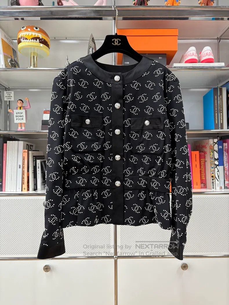 Chanel Chanel Pearl logo satin stitching jacket Size M / US 6-8 / IT 42-44 - 1 Thumbnail