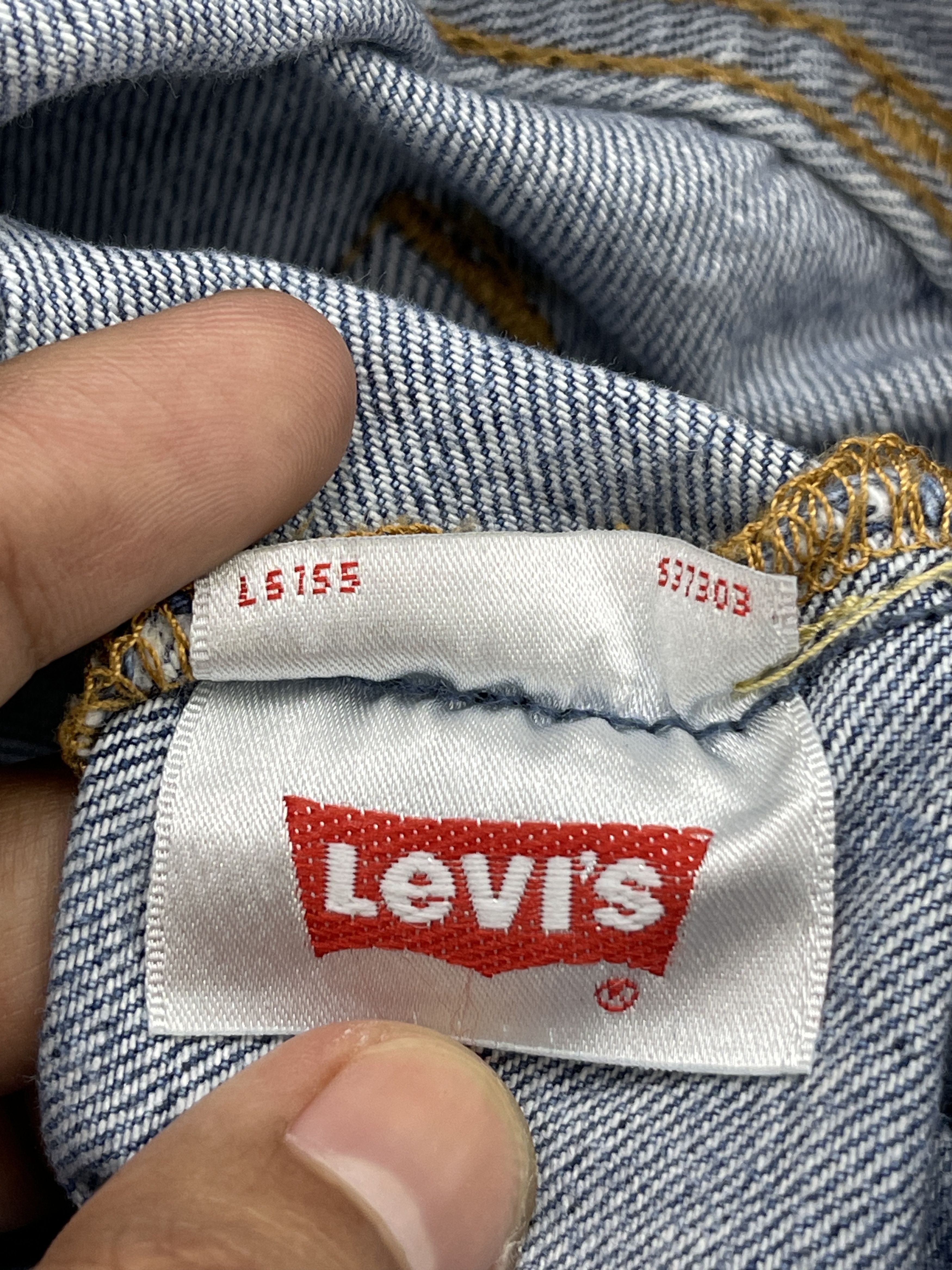 Levi's Vintage Levis 501 Distressed Light Wash Jeans DP2575 Size US 28 / EU 44 - 7 Thumbnail