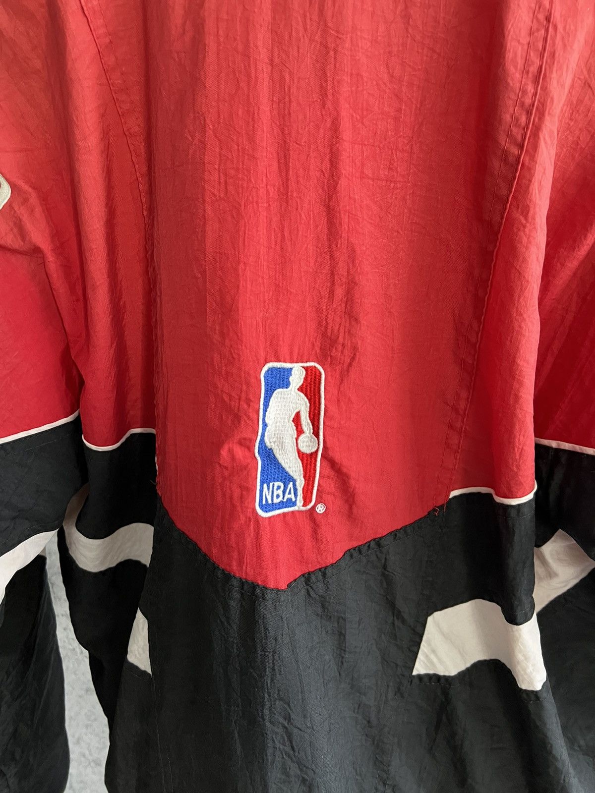 Starter Vintage Starter NBA Chicago Bulls Jacket 1990s Nylon Size US S / EU 44-46 / 1 - 3 Thumbnail