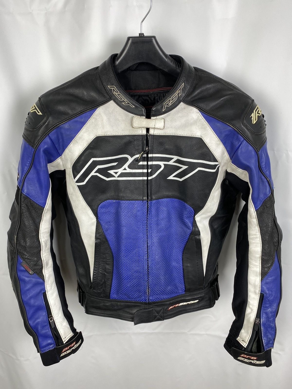 Other RST Pro Series Genuine Leather Jacket Motorcycle Biker 52 Size US L / EU 52-54 / 3 - 1 Thumbnail