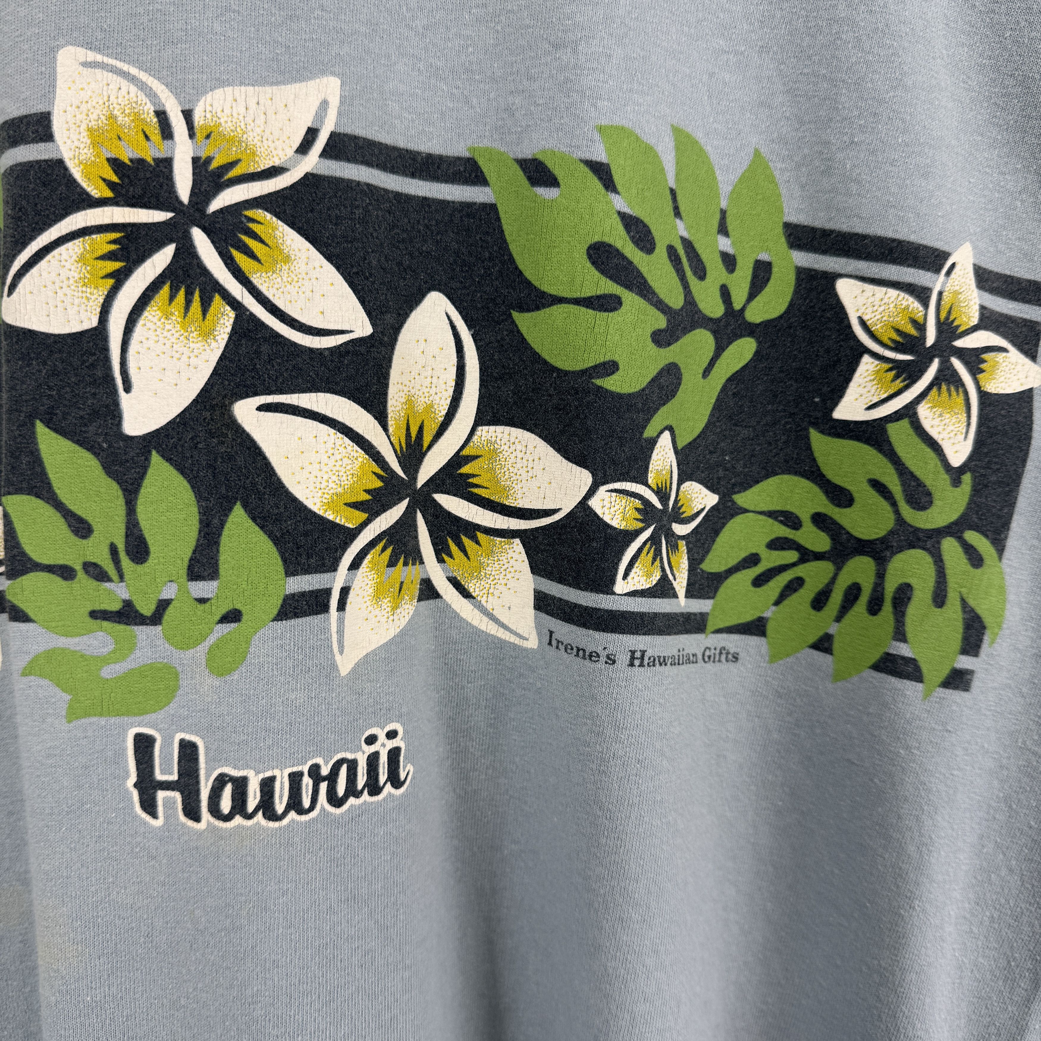 Vintage Vintage Faded Hawaii Design Featuring Plumeria Flowers Tee Size US M / EU 48-50 / 2 - 4 Thumbnail