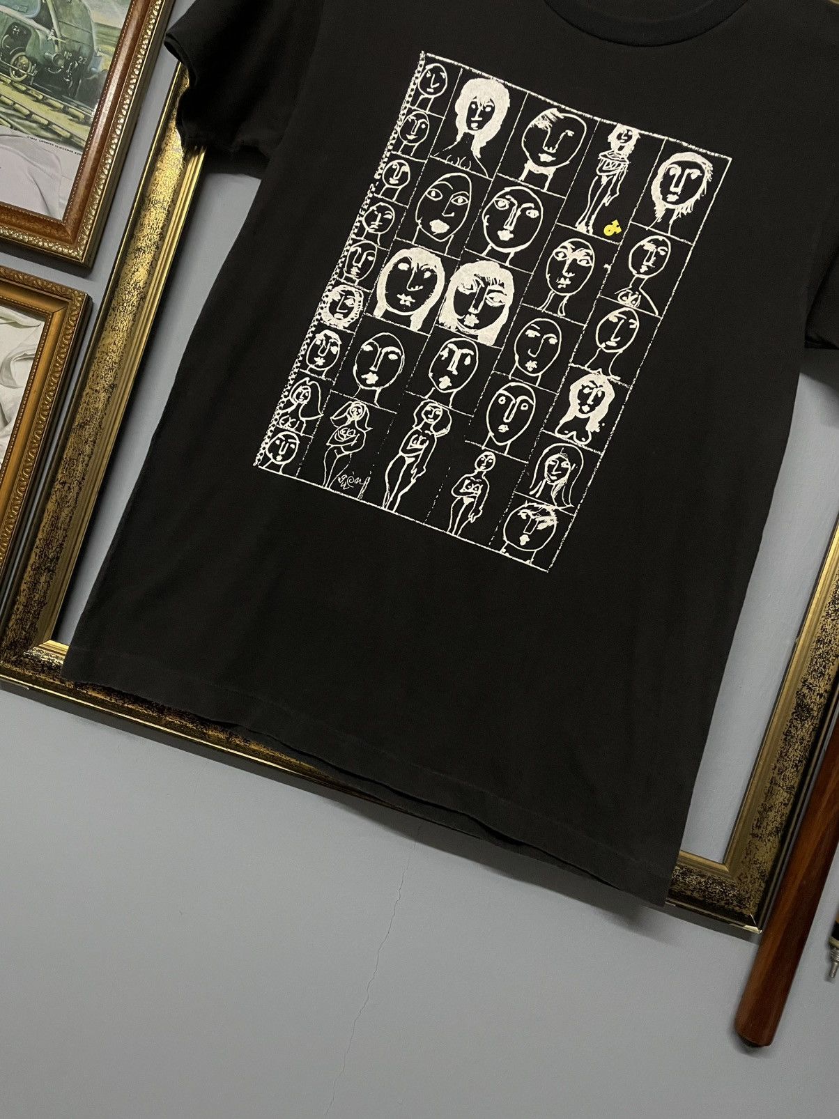 Vintage Vintage 1990s Single Stitch Art Naked Sunfaded Trash Tee Size US S / EU 44-46 / 1 - 3 Thumbnail