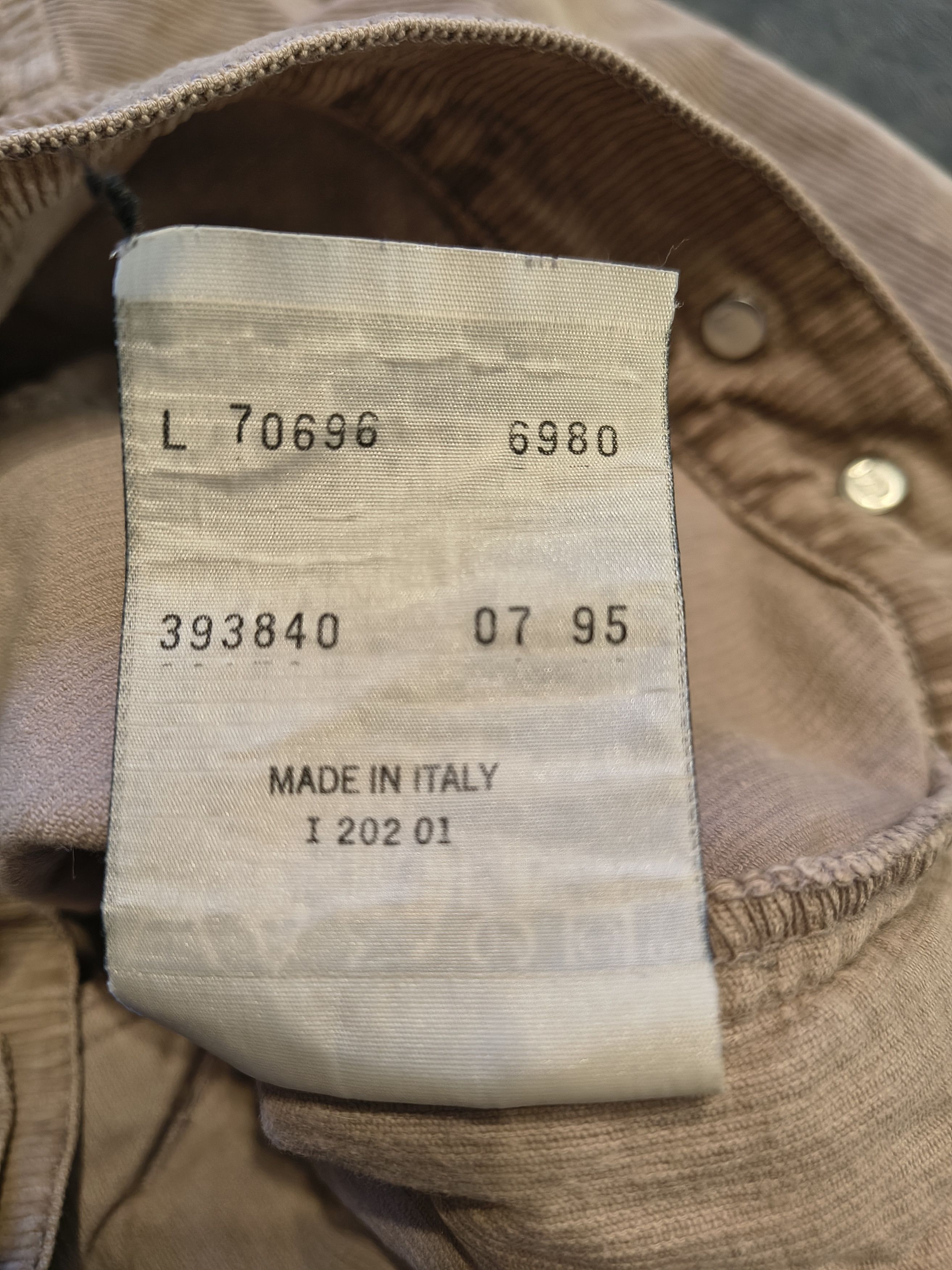 Levi's Levi's Women's Corduroy Trucker Jacket -Made in Italy (1995) Size L / US 10 / IT 46 - 7 Thumbnail