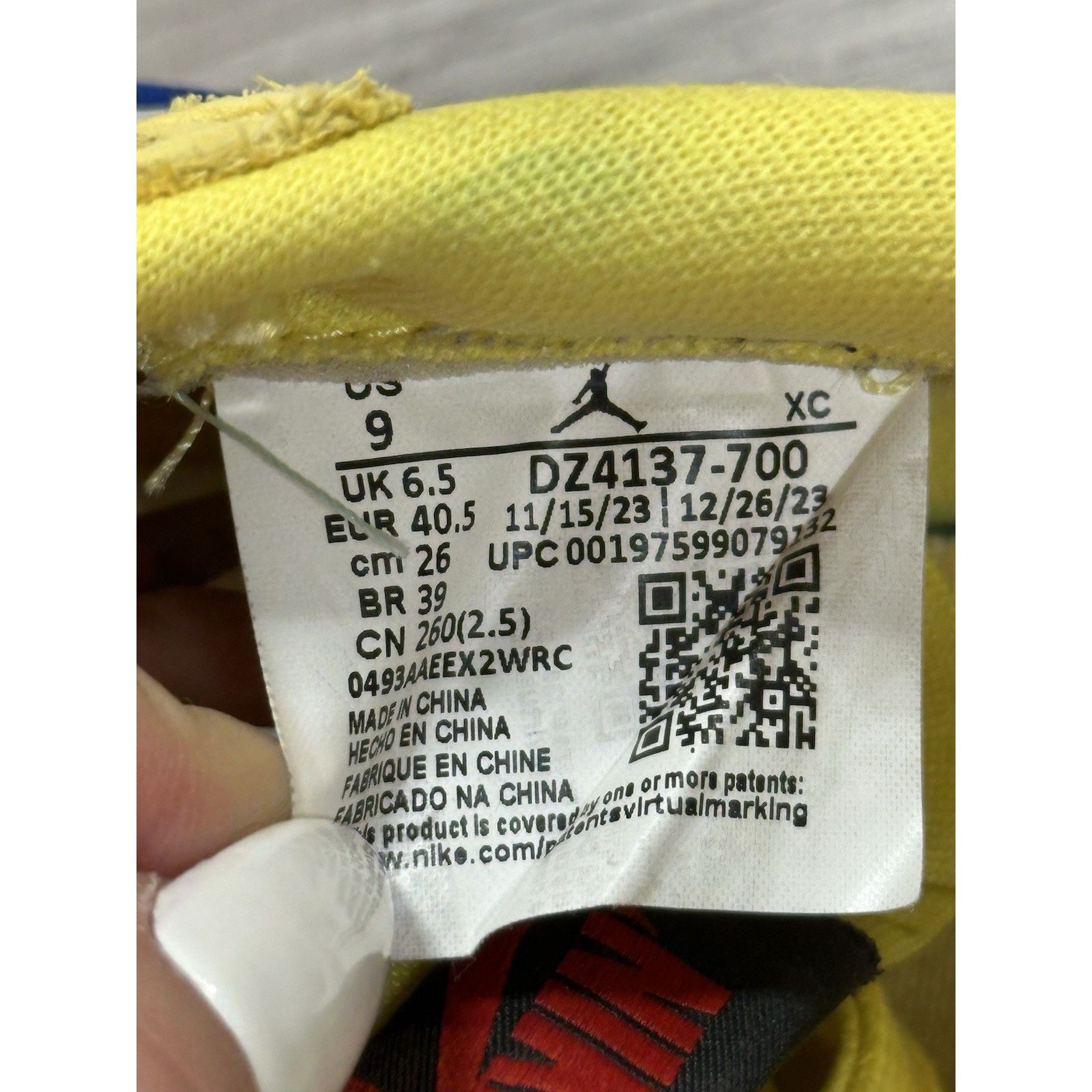 Jordan Brand × Travis Scott Travis Scott x Air Jordan 1 Retro Low Canary - Size 9w/7.5m Size US 9 / IT 39 - 7 Thumbnail