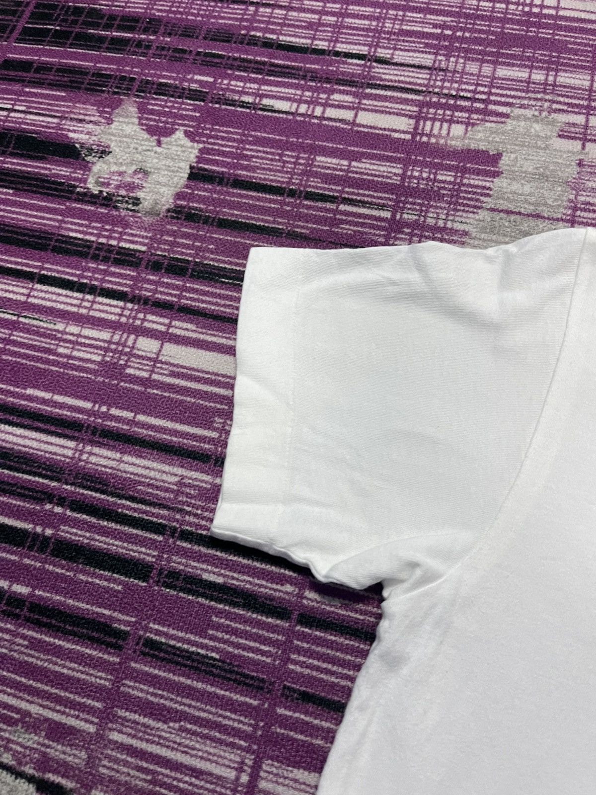 Comme des Garcons VINTAGE PLAY COMME DES GARCONS TEE VERY RARE Size US L / EU 52-54 / 3 - 5 Thumbnail