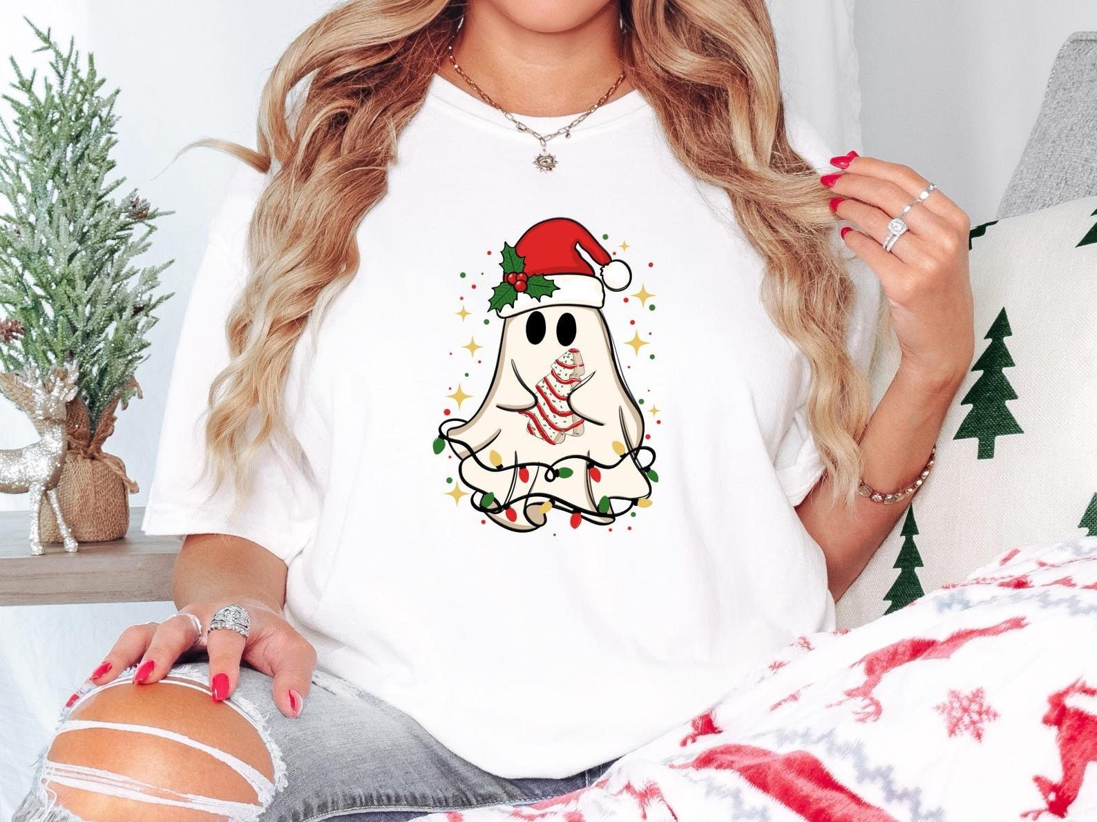 Designer × The Unbranded Brand Christmas Ghost Shirt, Cute Christmas Shirt Size XL / US 12-14 / IT 48-50 - 1 Thumbnail