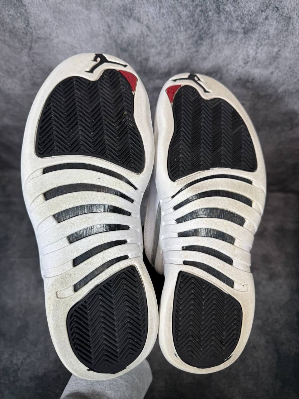 Jordan Brand Size 8 | Jordan 12 Playoff No Box | Pre-Owned Size US 8 / EU 41 - 5 Thumbnail