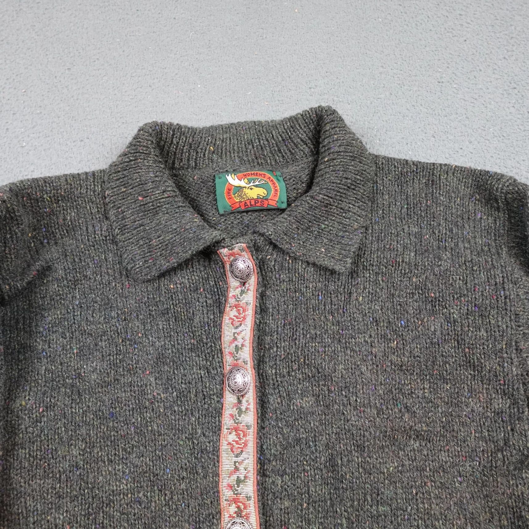 Vintage Alps Cardigan Sweater Womens Small Gray Knit Floral Trim Button Front Collar Size M / US 6-8 / IT 42-44 - 4 Thumbnail