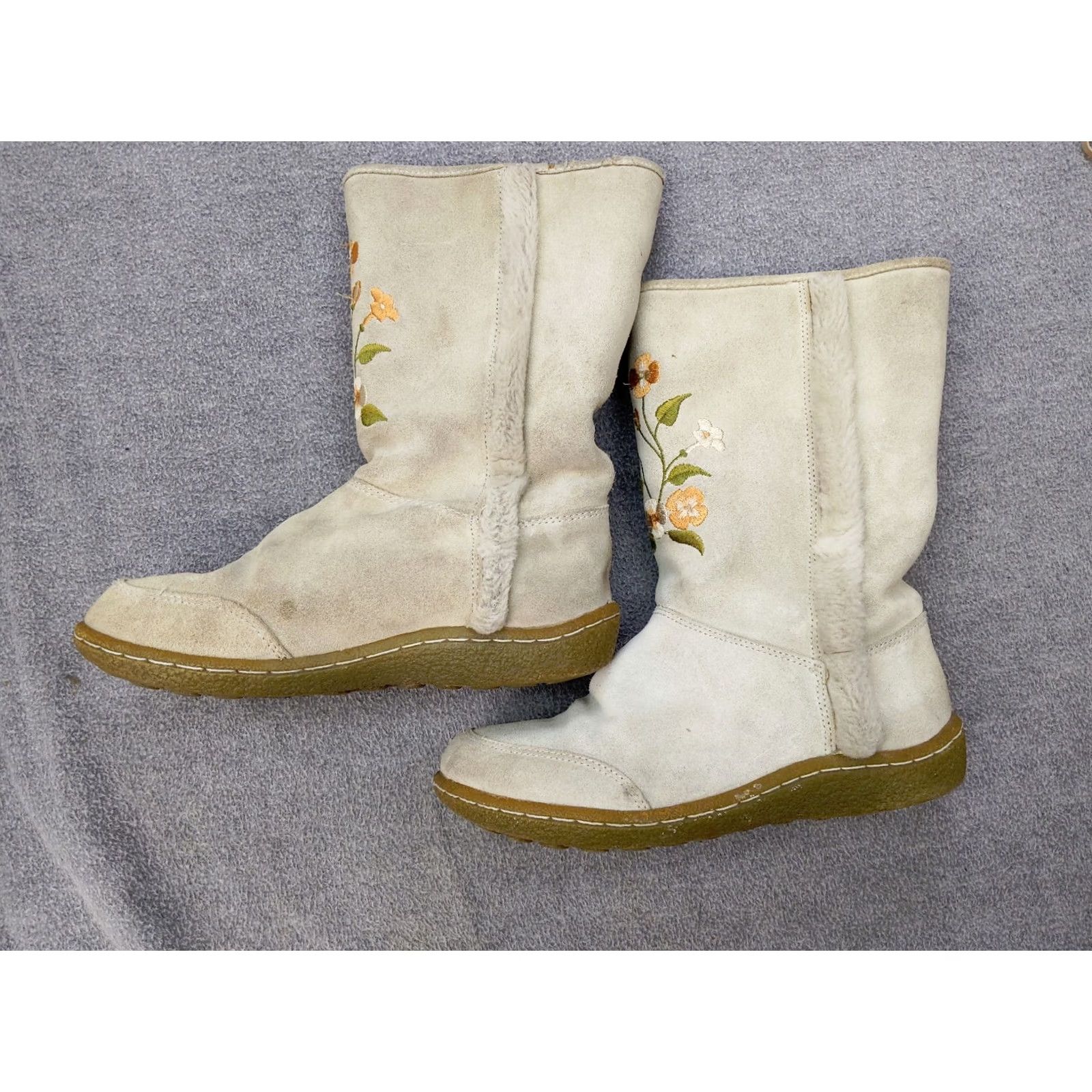 Vintage Report Mid-Calf Suede Boots Womens 7.5 Beige Embroidered Floral Winter Boots Size US 8 / IT 38 - 2 Thumbnail