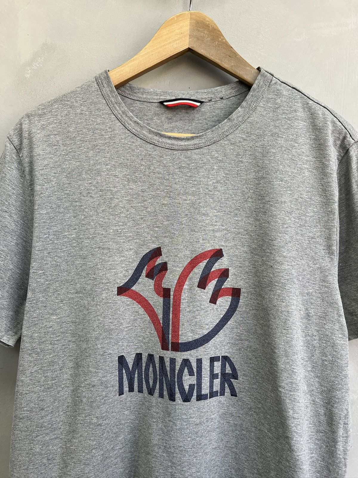 Moncler Moncler y2k big logo t shirt Size US M / EU 48-50 / 2 - 2 Thumbnail