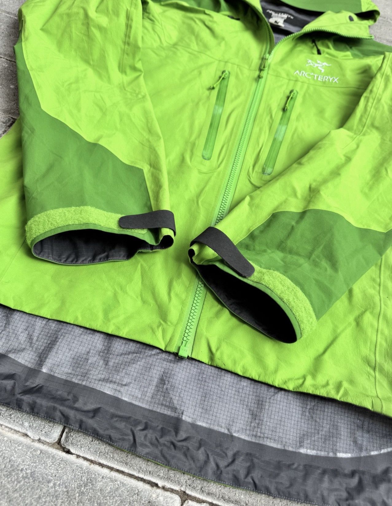 Arc'teryx Jacket Arc'teryx Alpha ar in Lichen GORE-TEX Pro Size US S / EU 44-46 / 1 - 8 Thumbnail