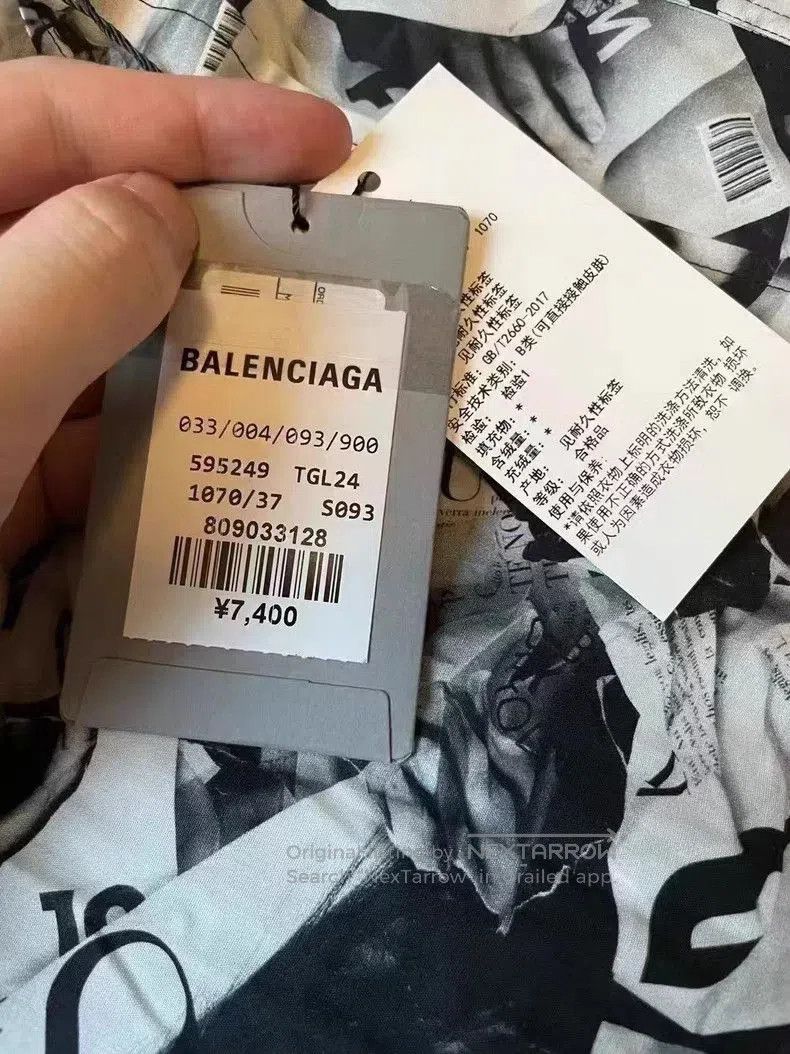Balenciaga Balenciaga Magazine Print Shirt. Size US S / EU 44-46 / 1 - 7 Thumbnail