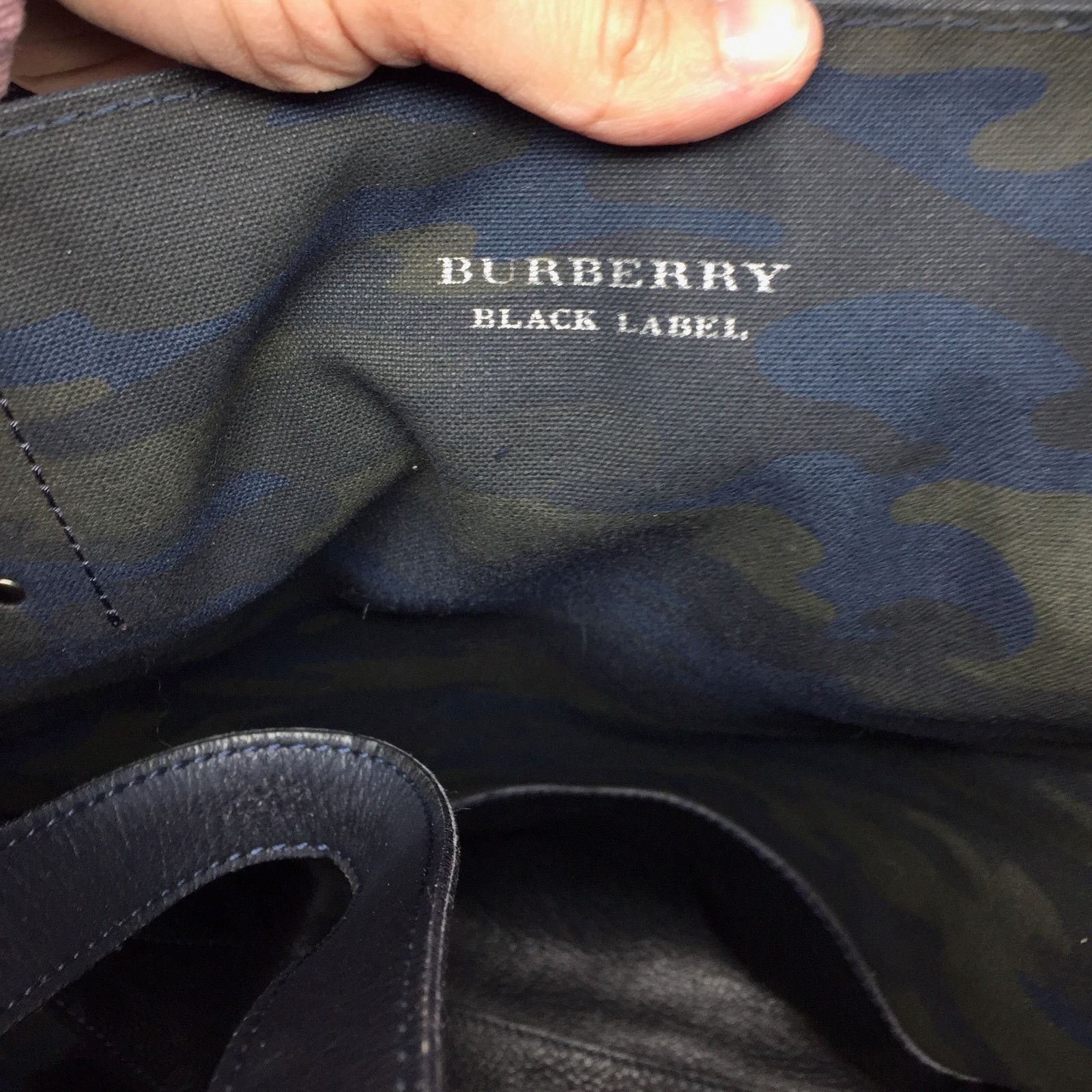Burberry Burberry Black Label Reversible Black Leather Tote w Pouch Size ONE SIZE - 5 Thumbnail
