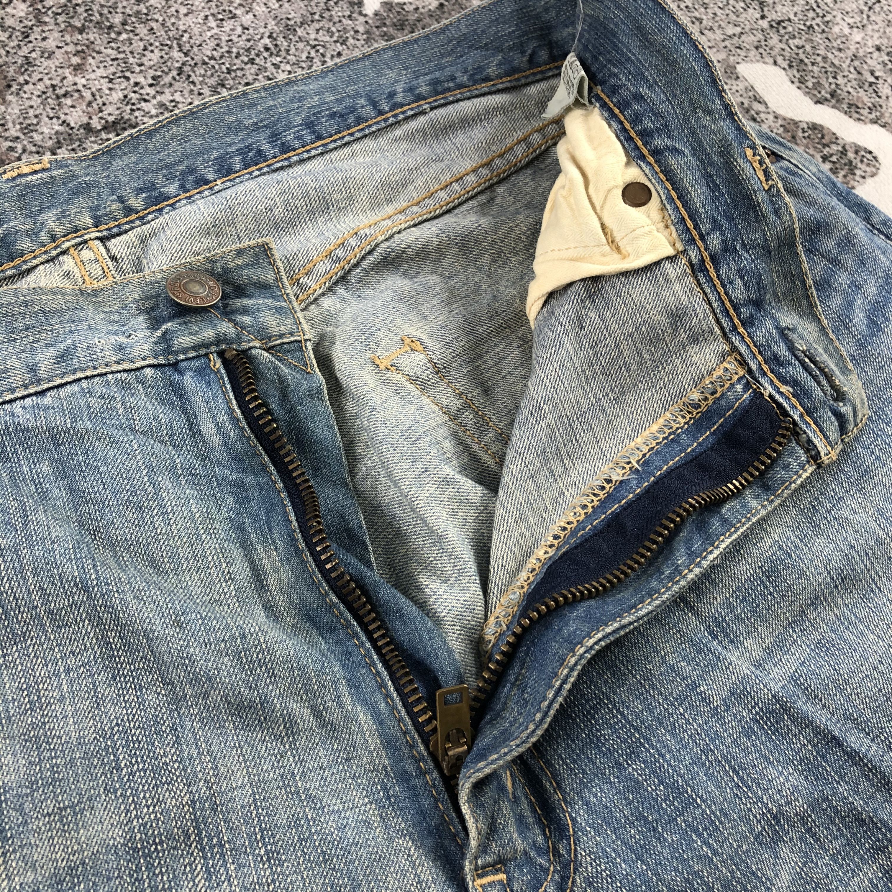 Levi's Vintage Levis 510 Jeans Faded Blue Denim KJ857 Size US 35 - 9 Thumbnail