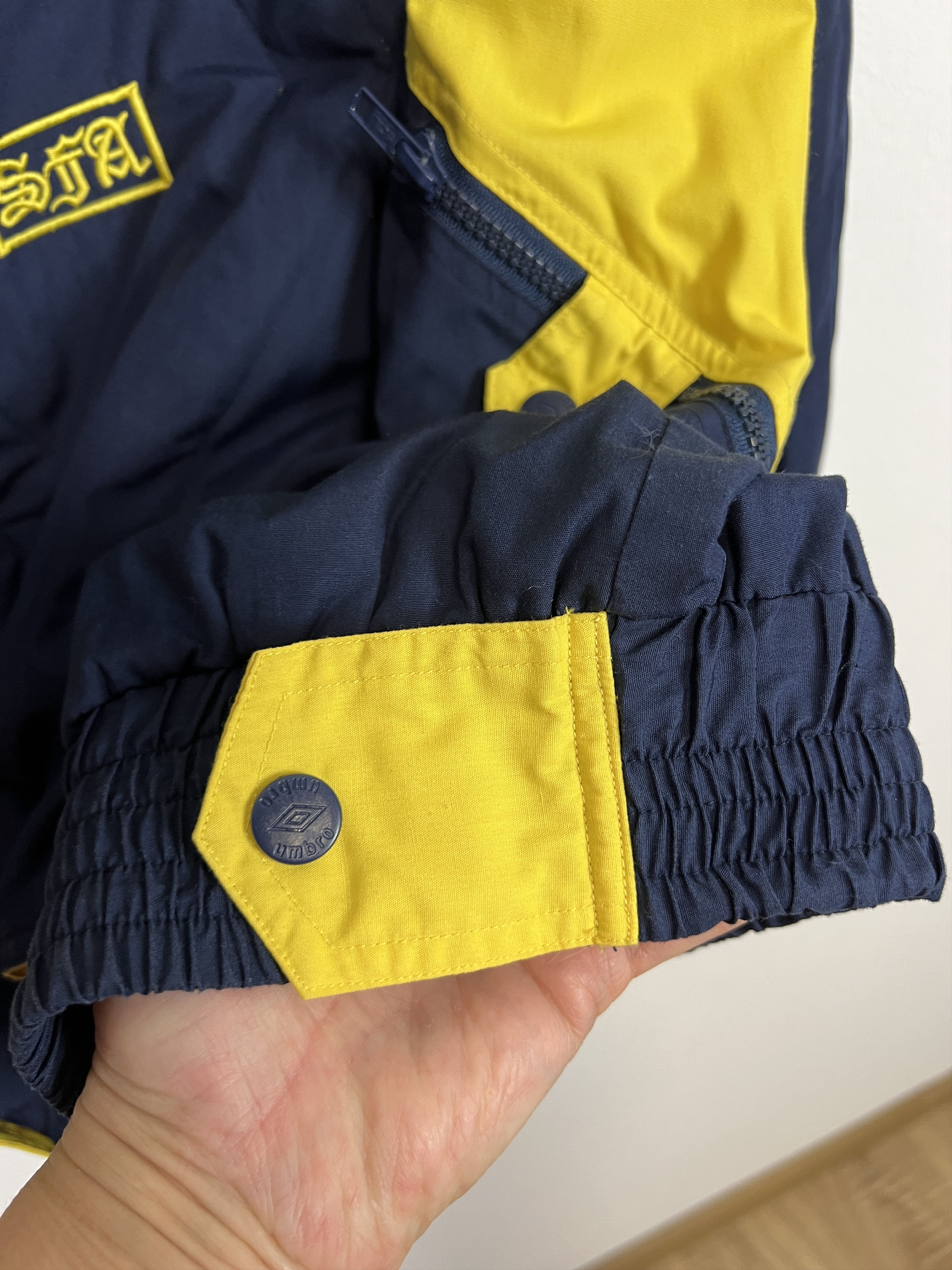 Umbro Vintage Umbro Scotland Football Train Jacket Track Size US M / EU 48-50 / 2 - 8 Thumbnail