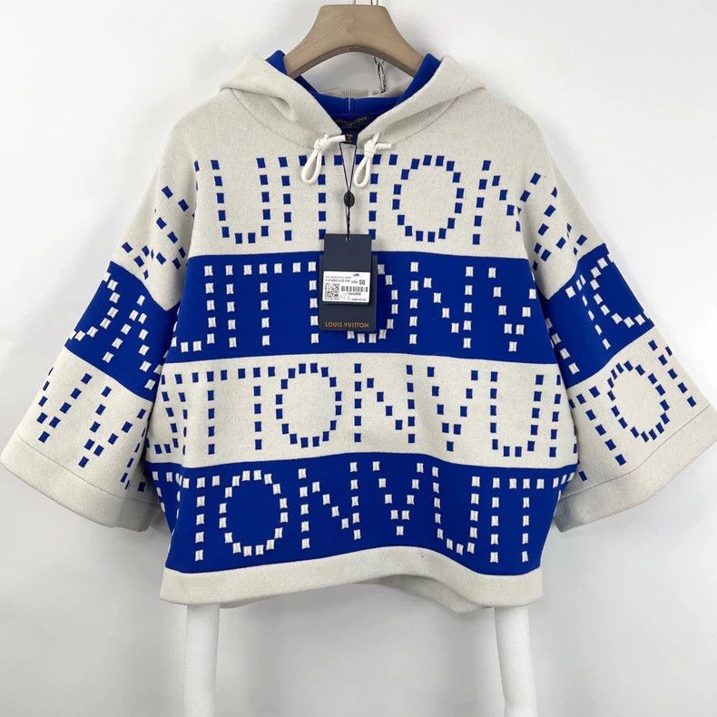 Louis Vuitton Louis Vuitton Blue and white dotted monogram logo Cape swea Size S / US 4 / IT 40 - 2 Thumbnail