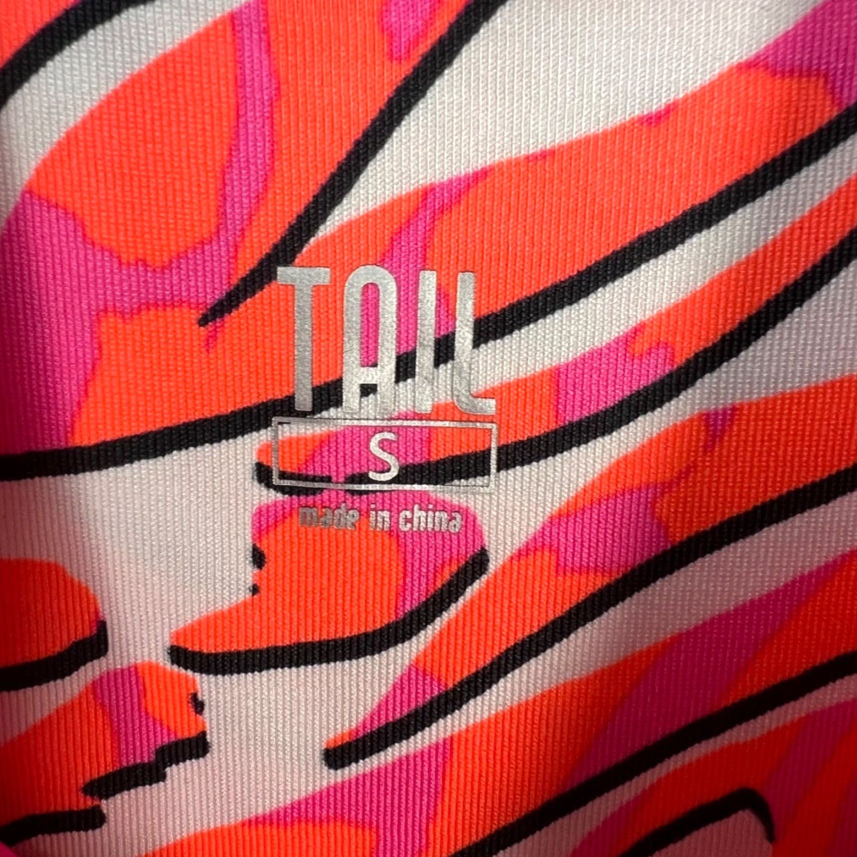 Vintage Tail Athletic Top Shirt Women Small Pink Orange Animal Print 1/4 Zip UPF 50+ Short Sleeve Summer Spring Fall Activewear Size S / US 4 / IT 40 - 3 Thumbnail