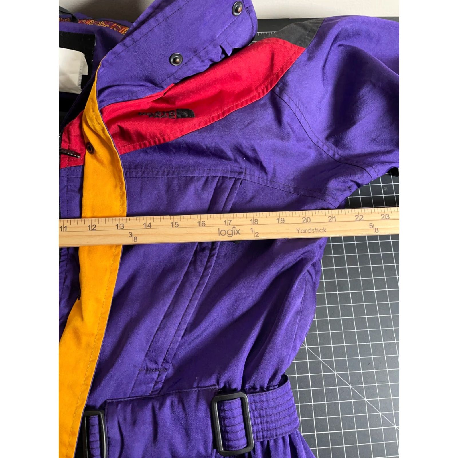The North Face VINTAGE The North Face Hoodie Jacket Womens 8 Purple Red Geometric Trim Zip Up Parka VTG Size M / US 6-8 / IT 42-44 - 5 Thumbnail