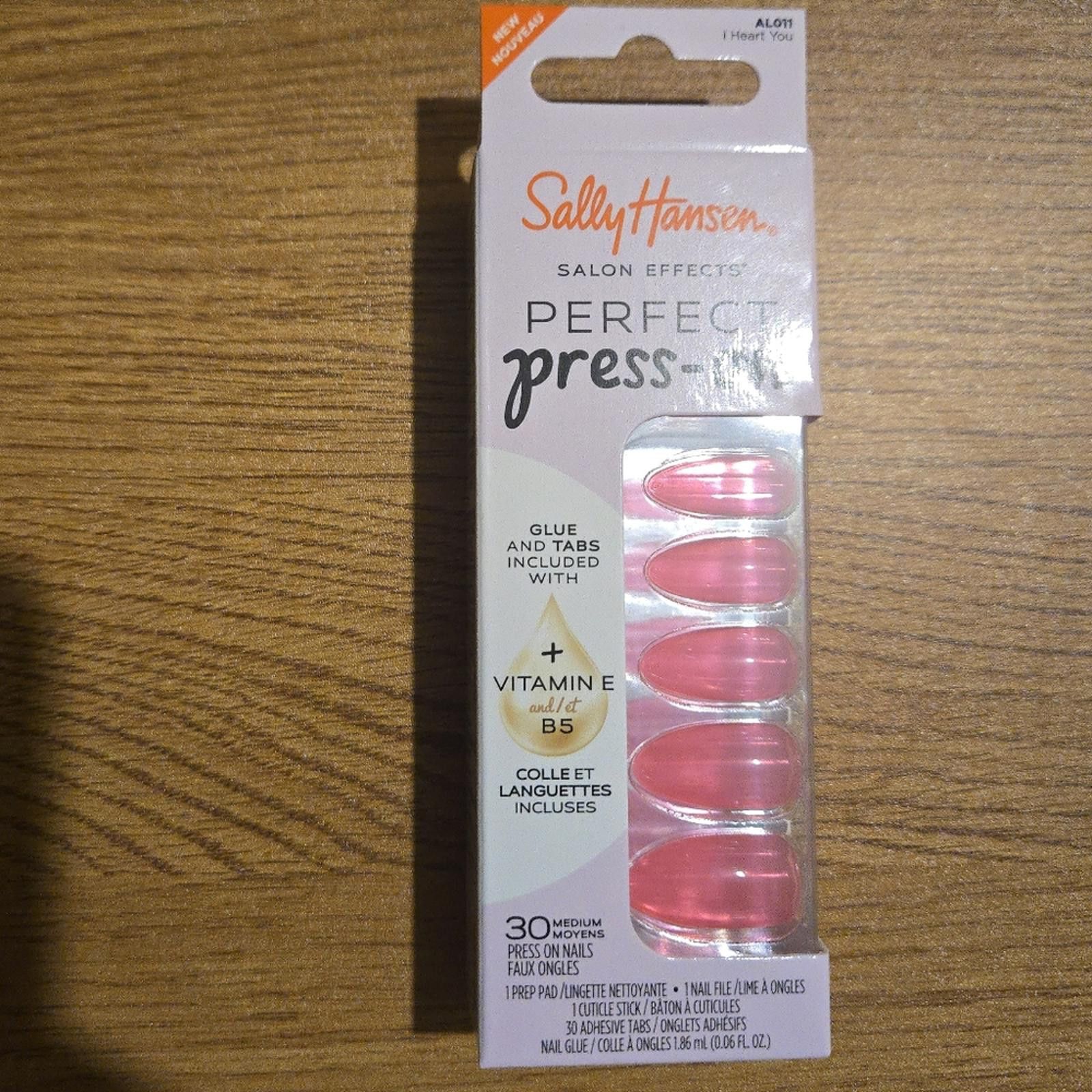 Designer Sally Hansen Press Ons Size ONE SIZE - 1 Thumbnail