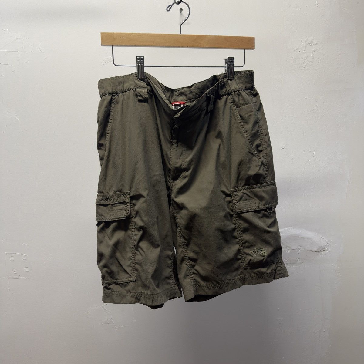 The North Face The North Face Nylon Cargo Shorts Size US 36 / EU 52 - 1 Thumbnail