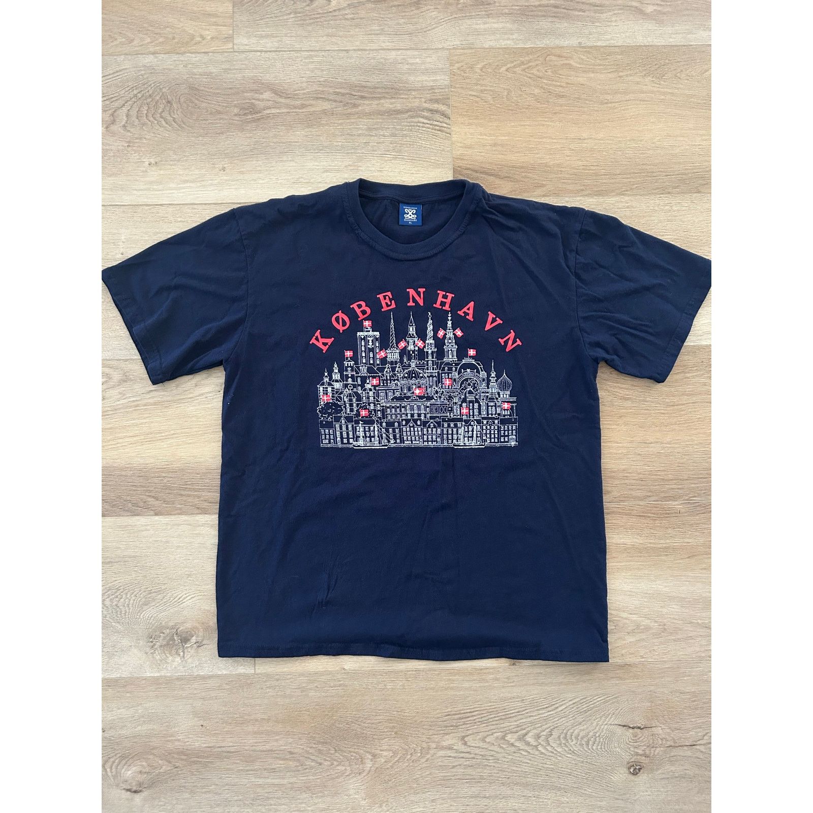 COPENHAGEN STUDIOS MONOGRAM DANMARK | T-SHIRT Size US XL / EU 56 / 4 - 1 Thumbnail