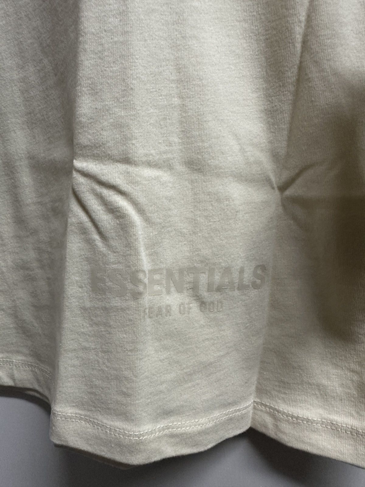 Essentials × Fear of God Fear of God essentials 3M reflective tee cream xs Size US XS / EU 42 / 0 - 3 Thumbnail