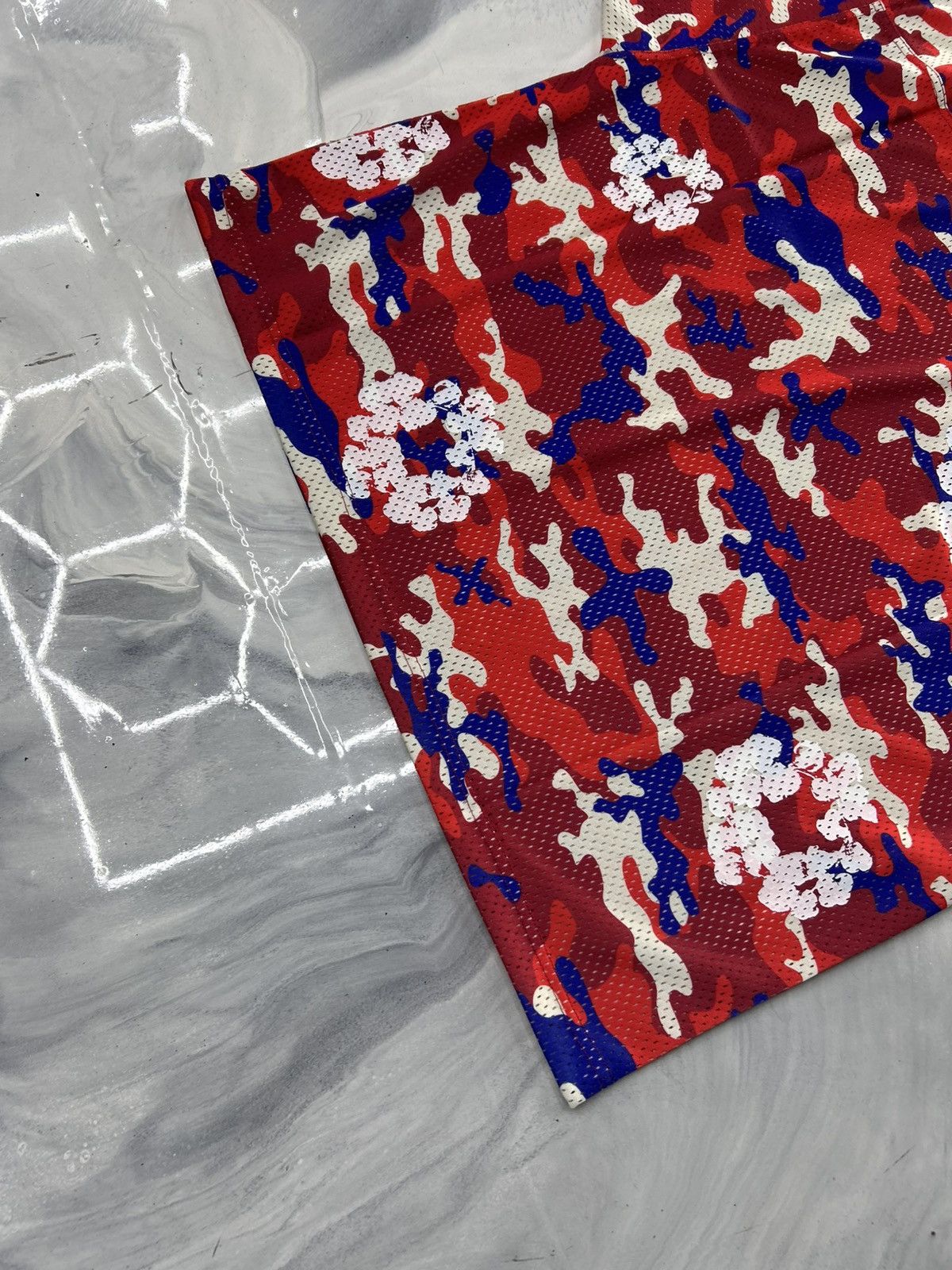 DENIM TEARS Denim Tears Red Blue Camo Cotton Wreath Jersey Size M Size US M / EU 48-50 / 2 - 12 Thumbnail