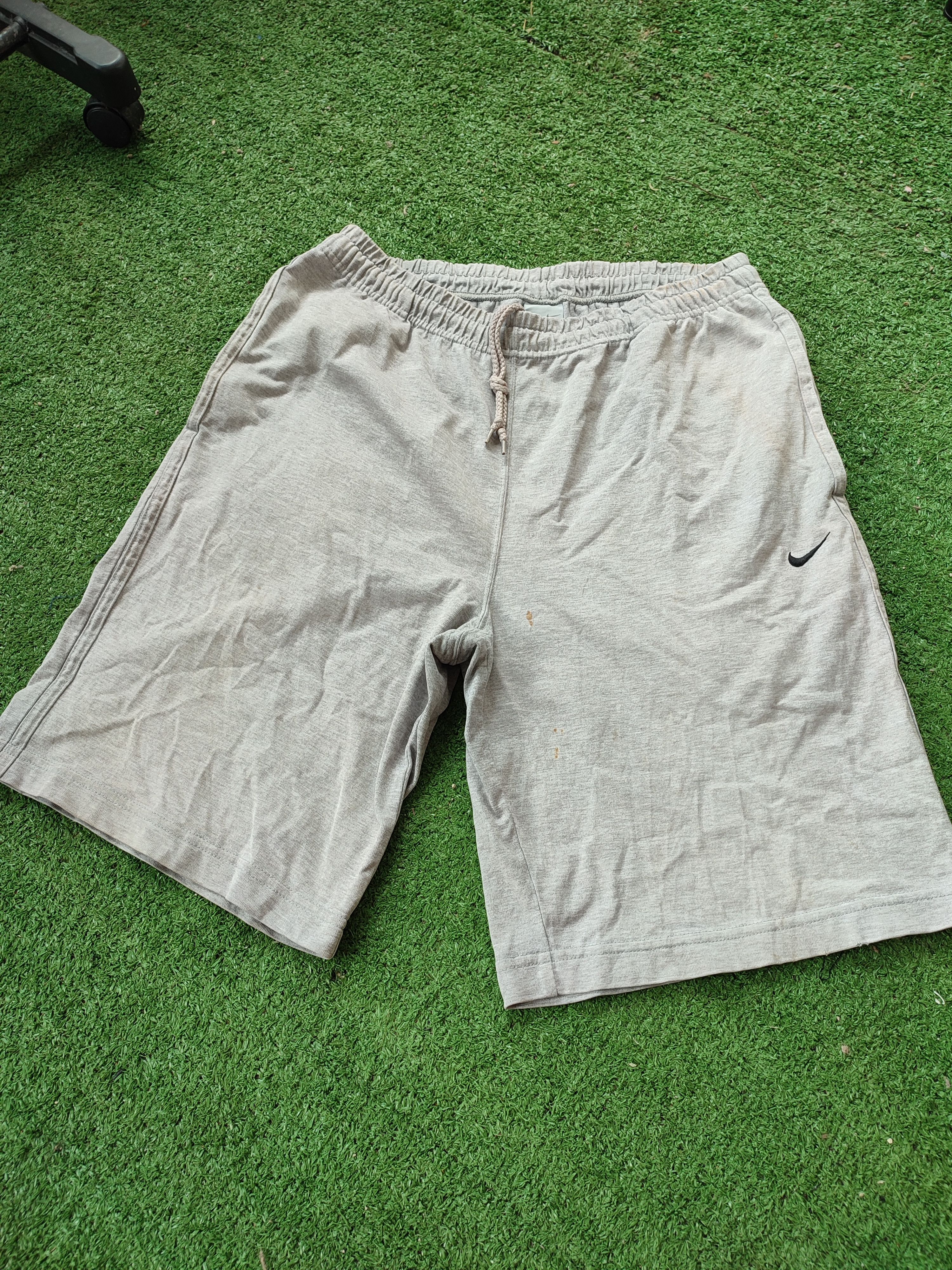 Nike 💥Y2K💥 NIKE SMALL SWOOSH SHORT PANT Size US 33 - 1 Thumbnail