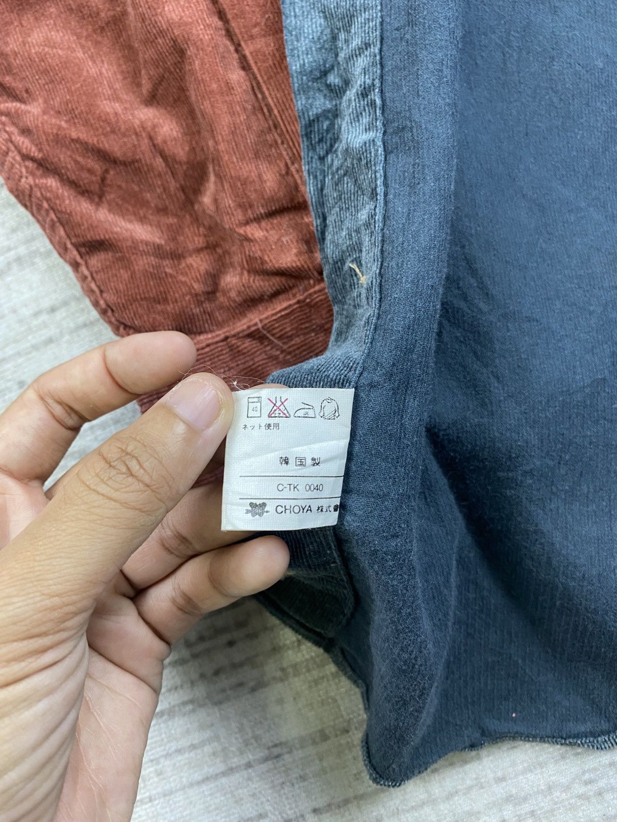 Boston Traders × Vintage Vintage Boston Traders Colour Block Corduroy Button Up Shirt Size US L / EU 52-54 / 3 - 11 Thumbnail
