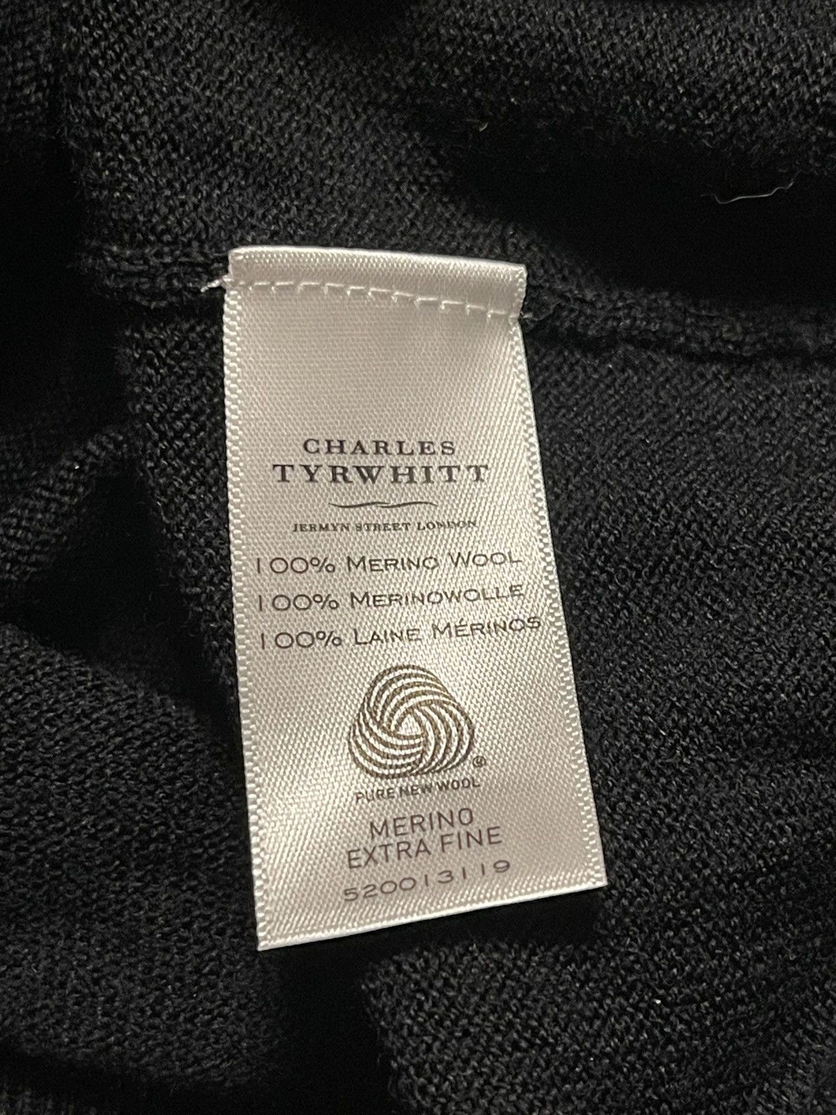 Charles Tyrwhitt Charles Tyrwhitt Men’s Large Merino Wool V-Neck Sweater Size US L / EU 52-54 / 3 - 7 Thumbnail