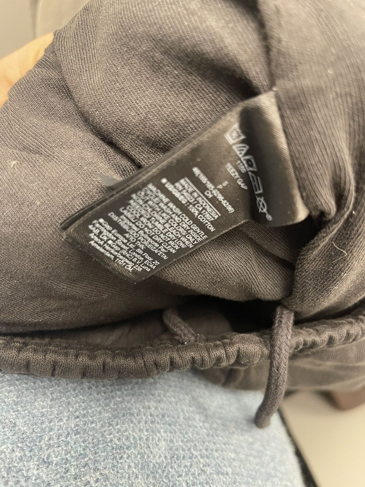 Balenciaga × Gap × Kanye West YEEZY GAP WIDE LEG FRARED SWEATPANTS BLACK Size US 30 / EU 46 - 5 Thumbnail