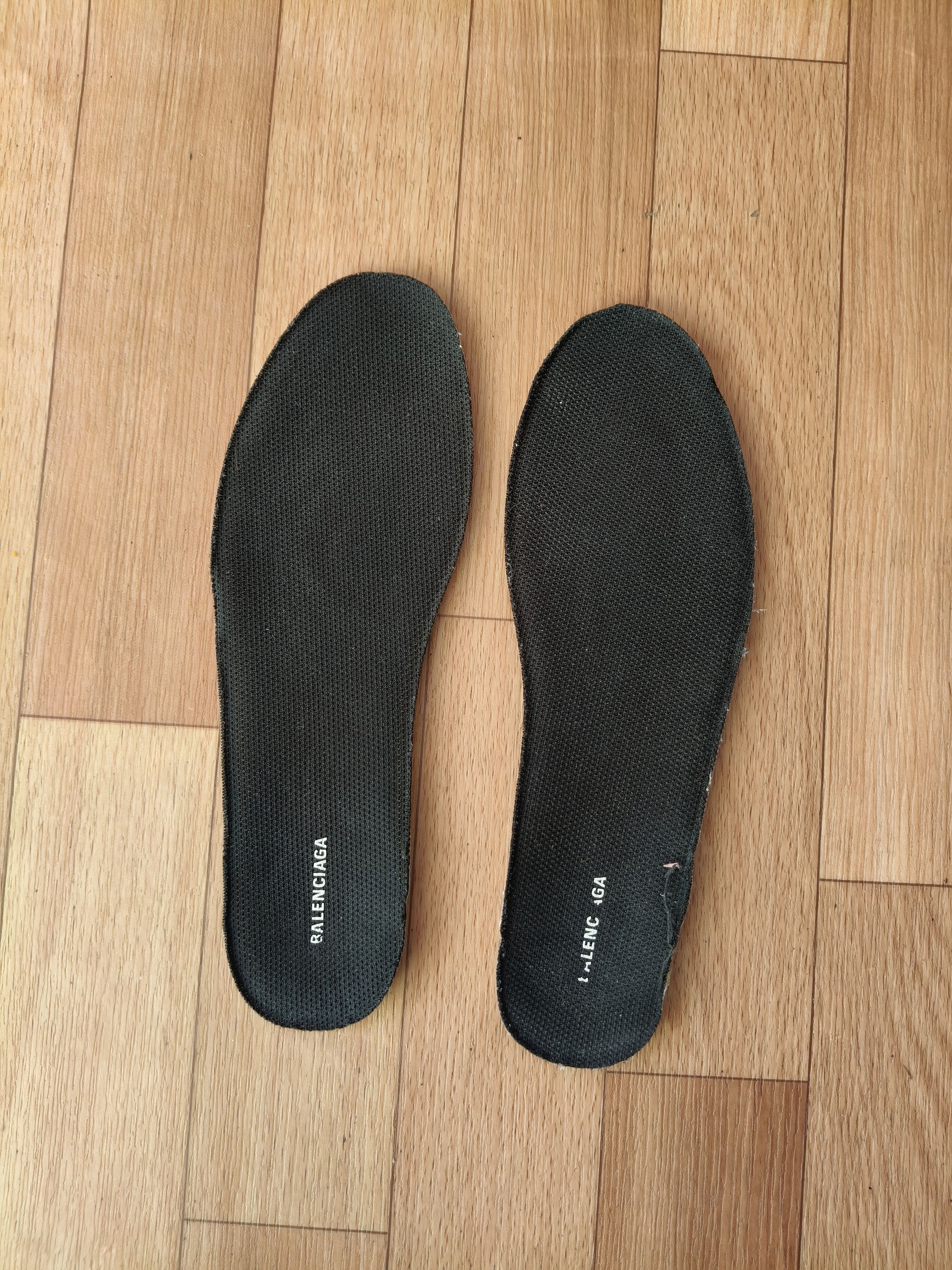 Balenciaga Balenciaga all black track sneakers Size US 6 / EU 39 - 19 Thumbnail