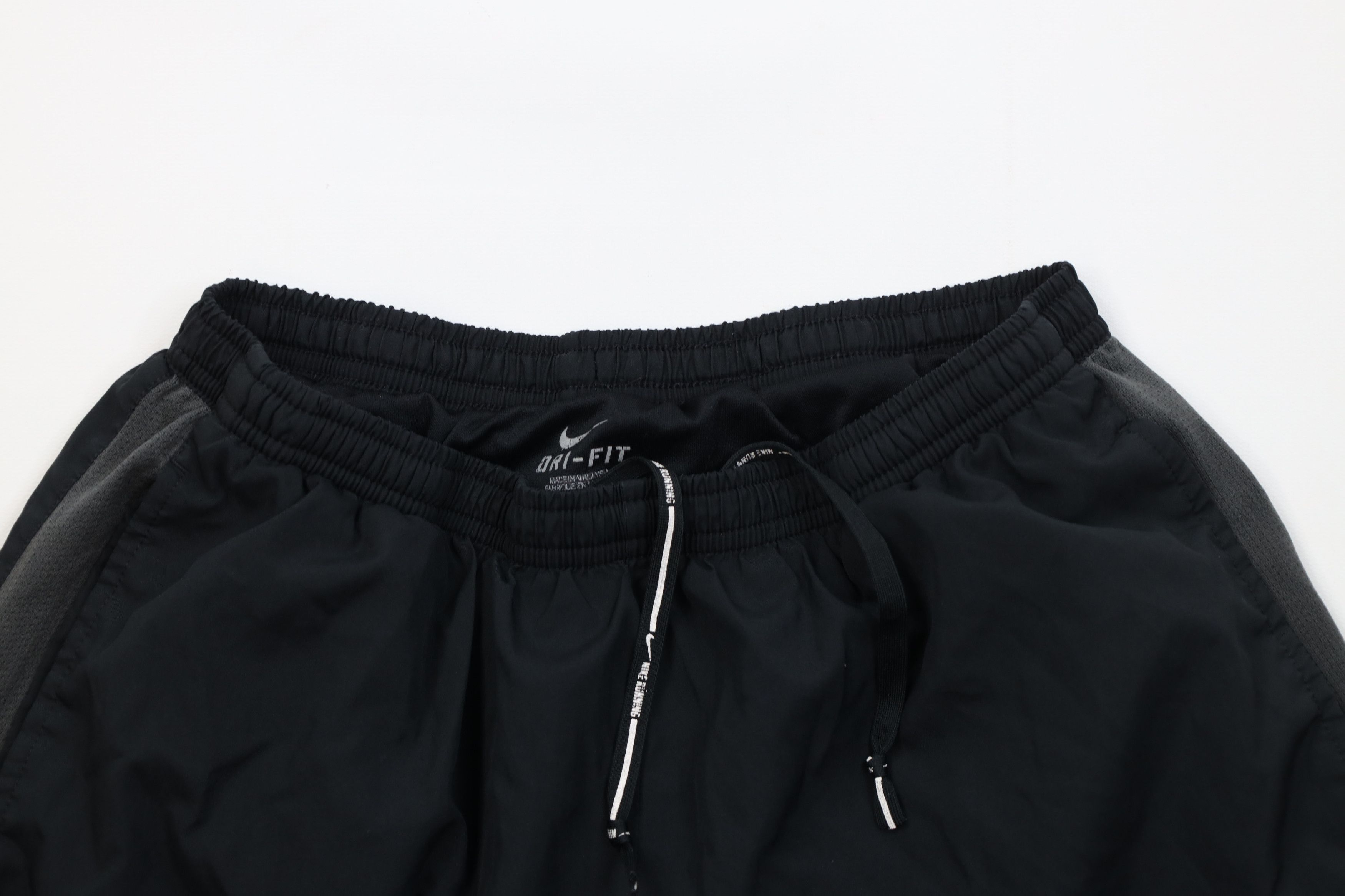 Nike Vintage Y2K Nike Scott Mini Swoosh Lined Above Knee Shorts Size US 32 / EU 48 - 2 Thumbnail