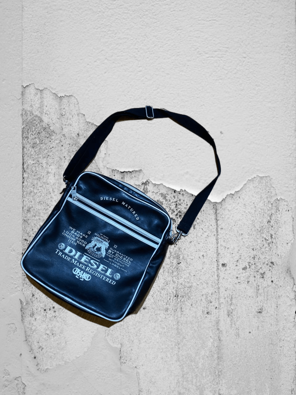 Diesel RARE Vintage Diesel Crossbody Shoulder Bag Y2K Size ONE SIZE - 1 Thumbnail