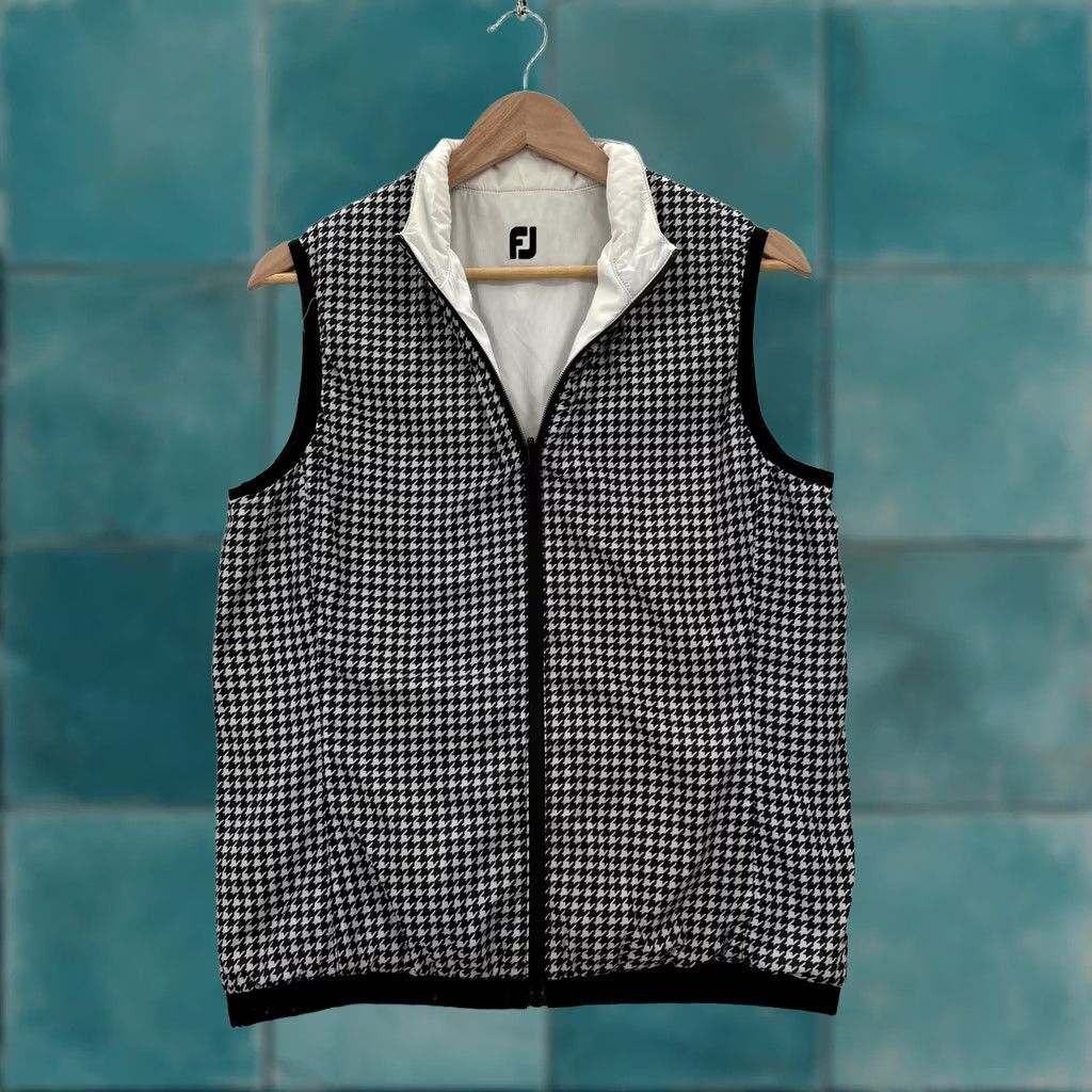 Footjoy FootJoy Vest Womens M Black White Houndstooth Reversible Zip Pockets Logo Embroidered Lined Bodywarmer Sleeveless Short Jacket/Coat Vintage No N/A Size M / US 6-8 / IT 42-44 - 1 Thumbnail