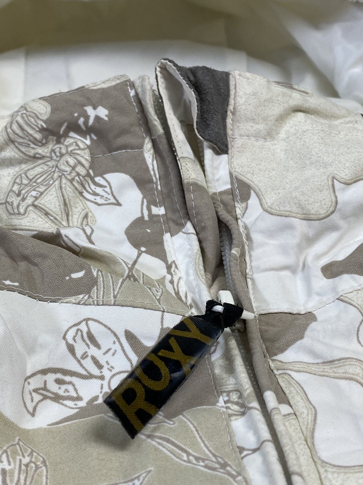 Quiksilver Roxy Utility 5000mm Snowboarding Surf Light Jacket Size XL / US 12-14 / IT 48-50 - 8 Thumbnail