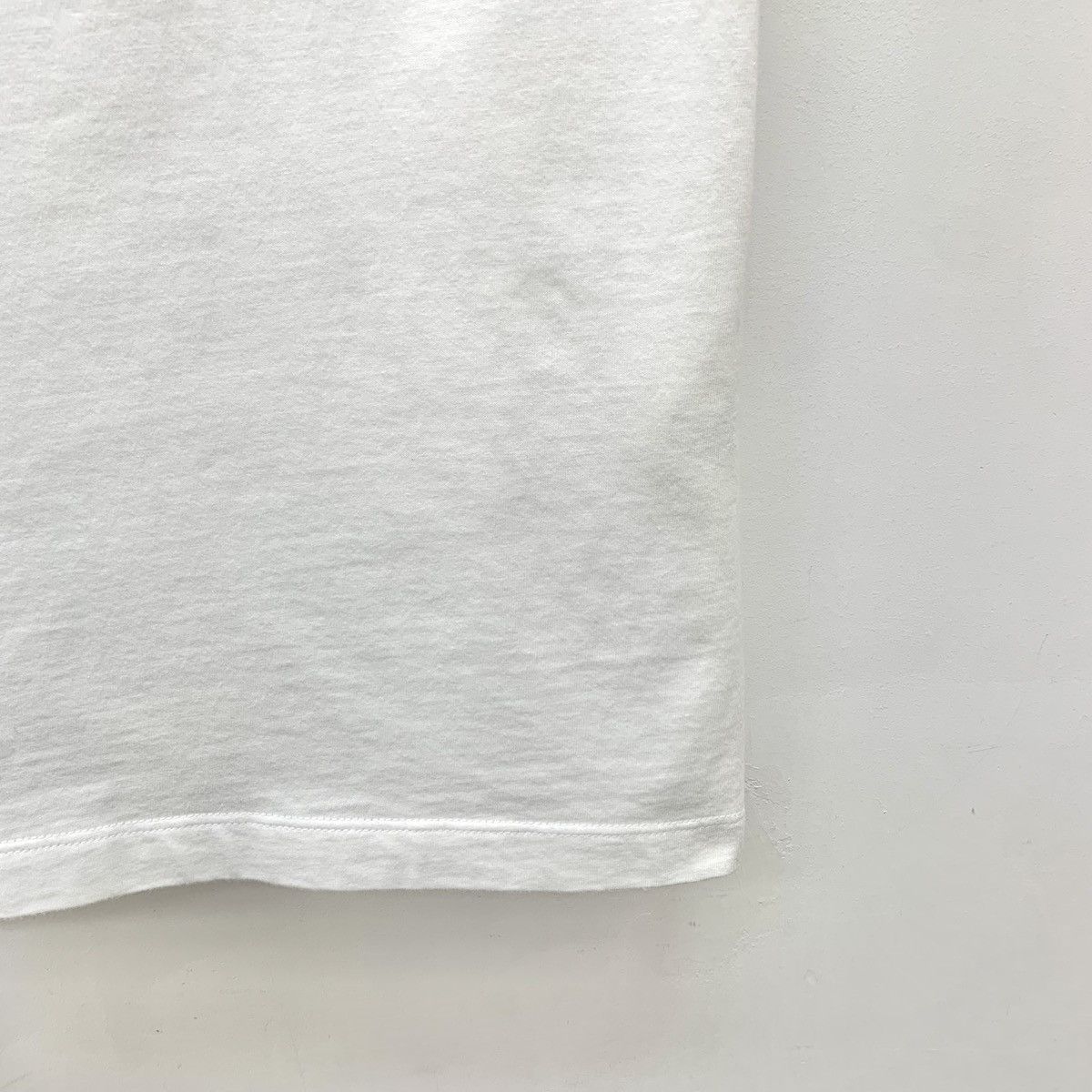 Louis Vuitton Louis Vuitton Logo Letter Print Short Sleeve T-shirt K26WX Size XS / US 0-2 / IT 36-38 - 4 Thumbnail