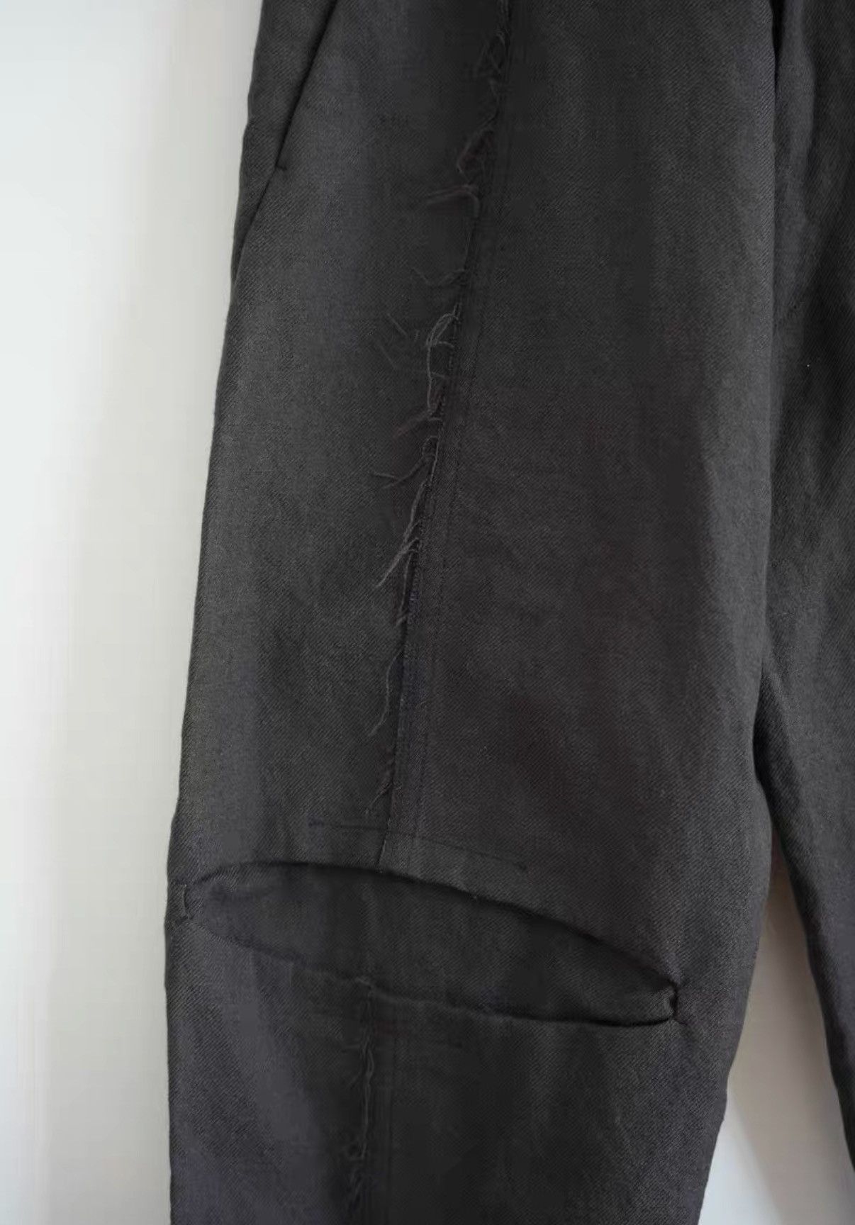 Ziggy Chen Ziggy Chen 19aw Slashed Raw Hem Trousers K4 Size US 30 / EU 46 - 4 Thumbnail