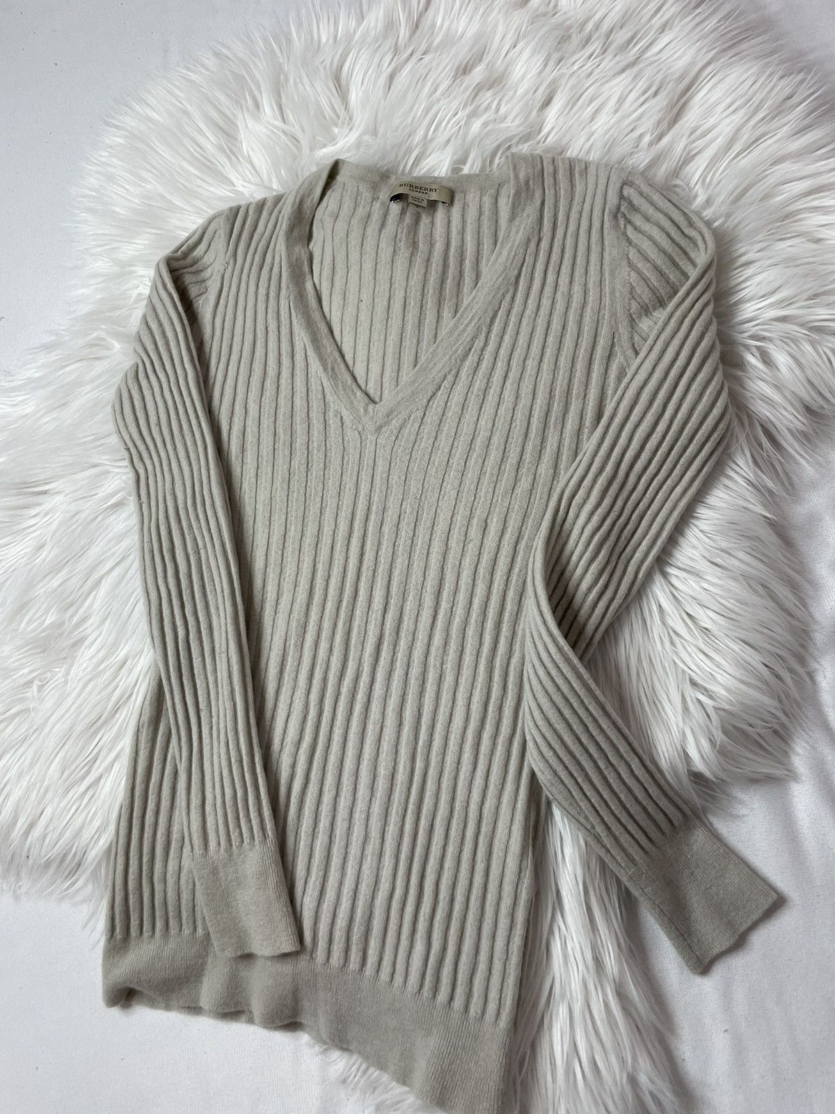 Burberry Cashmere sweater jumper Burberry Size S / US 4 / IT 40 - 2 Thumbnail